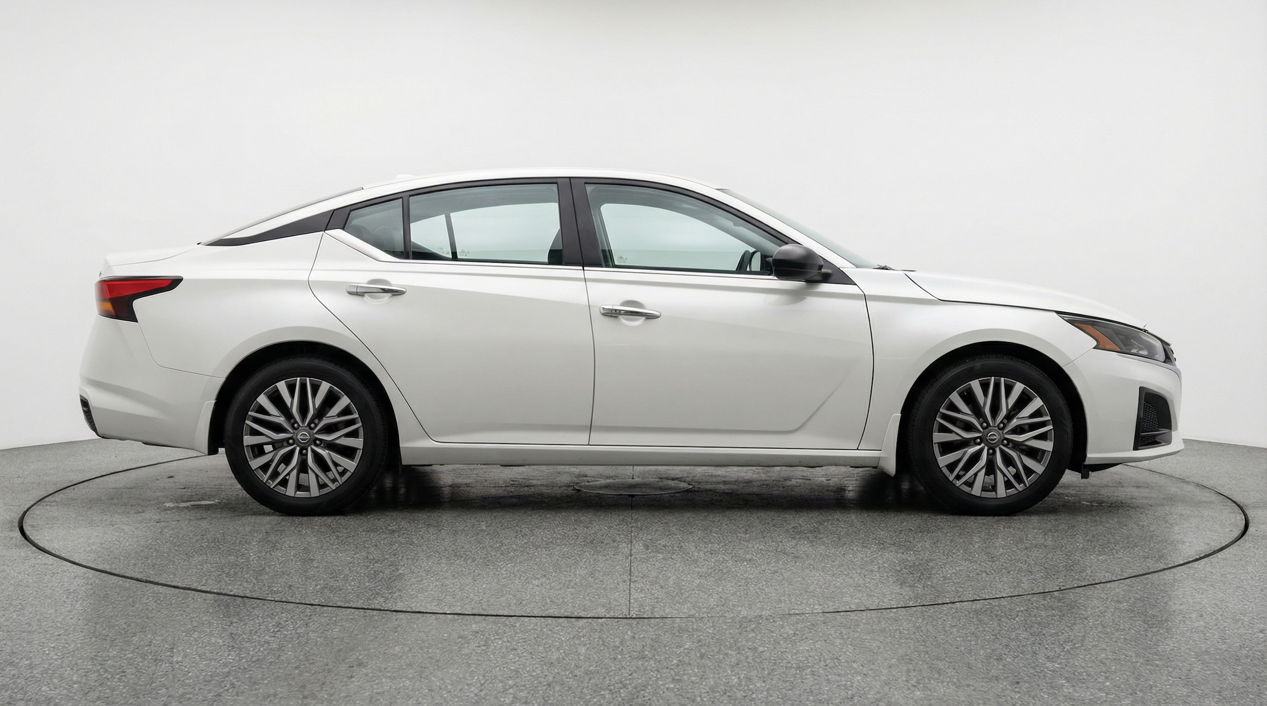 Thumbnail: 2025 Nissan Altima - 8