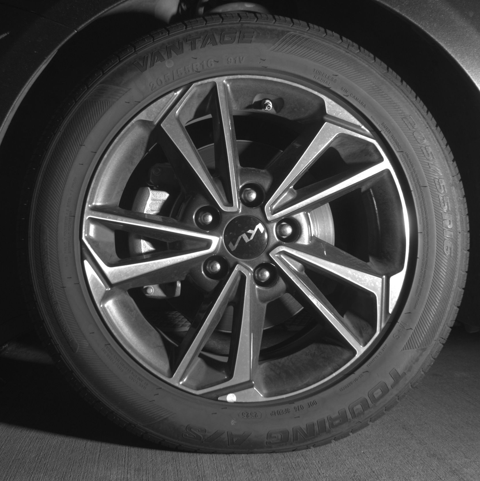 Thumbnail: 2024 Kia Forte - 9