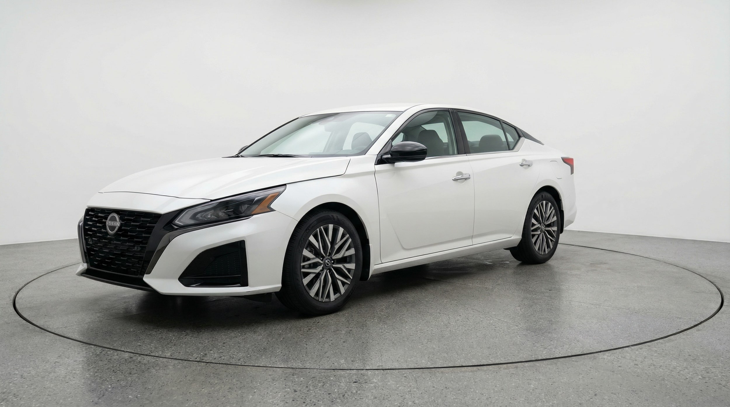 Thumbnail: 2025 Nissan Altima - 3