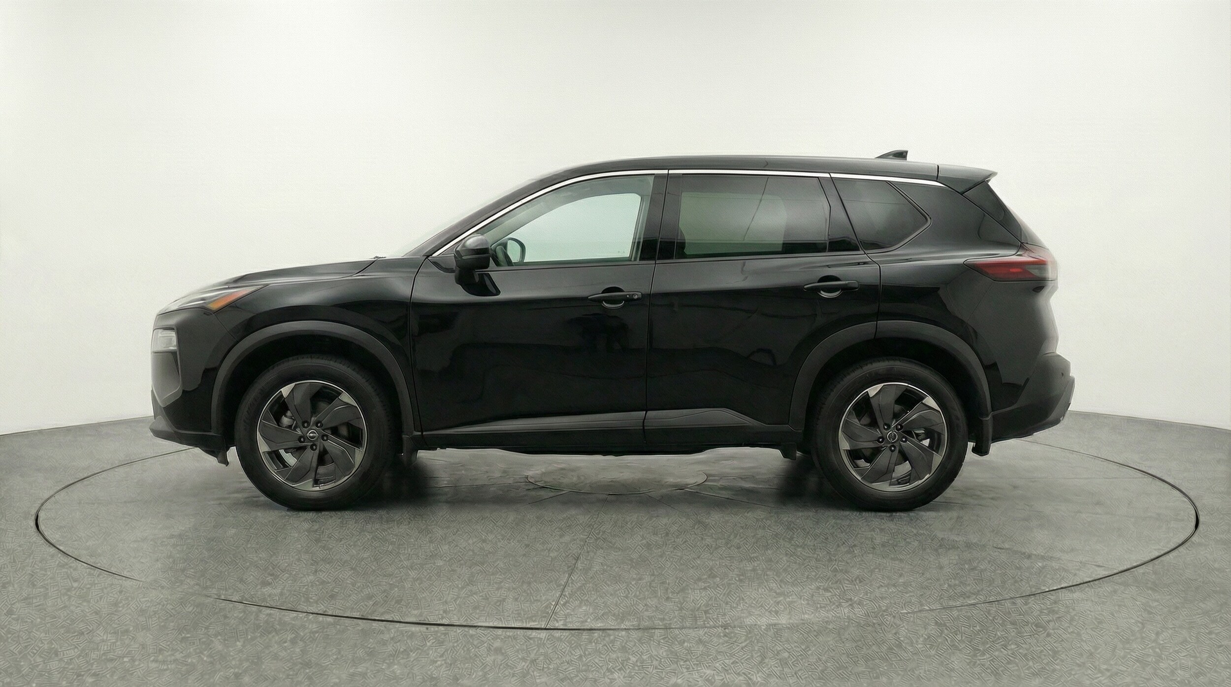 Thumbnail: 2025 Nissan Rogue - 4