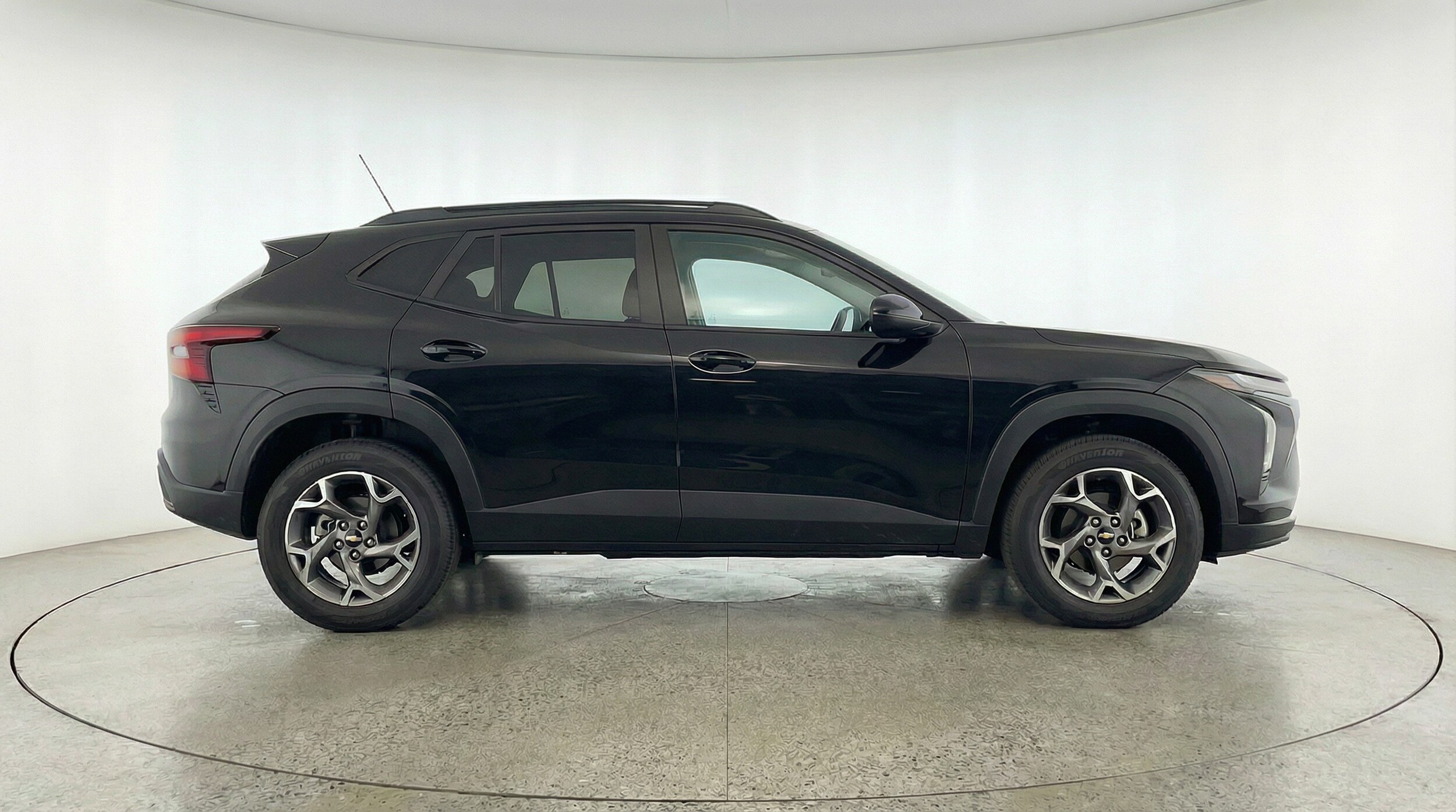 Thumbnail: 2025 Chevrolet Trax - 8