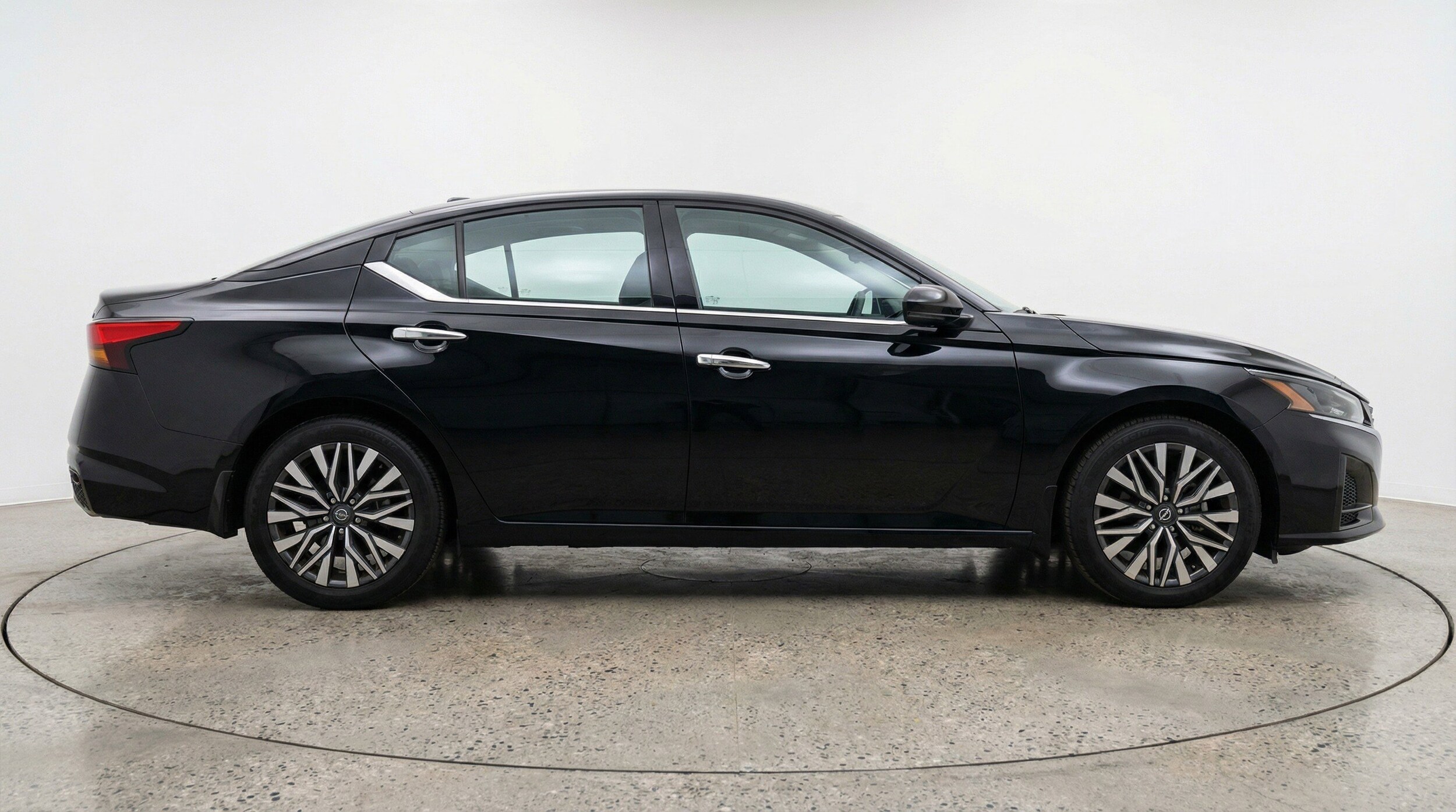 Thumbnail: 2025 Nissan Altima - 11