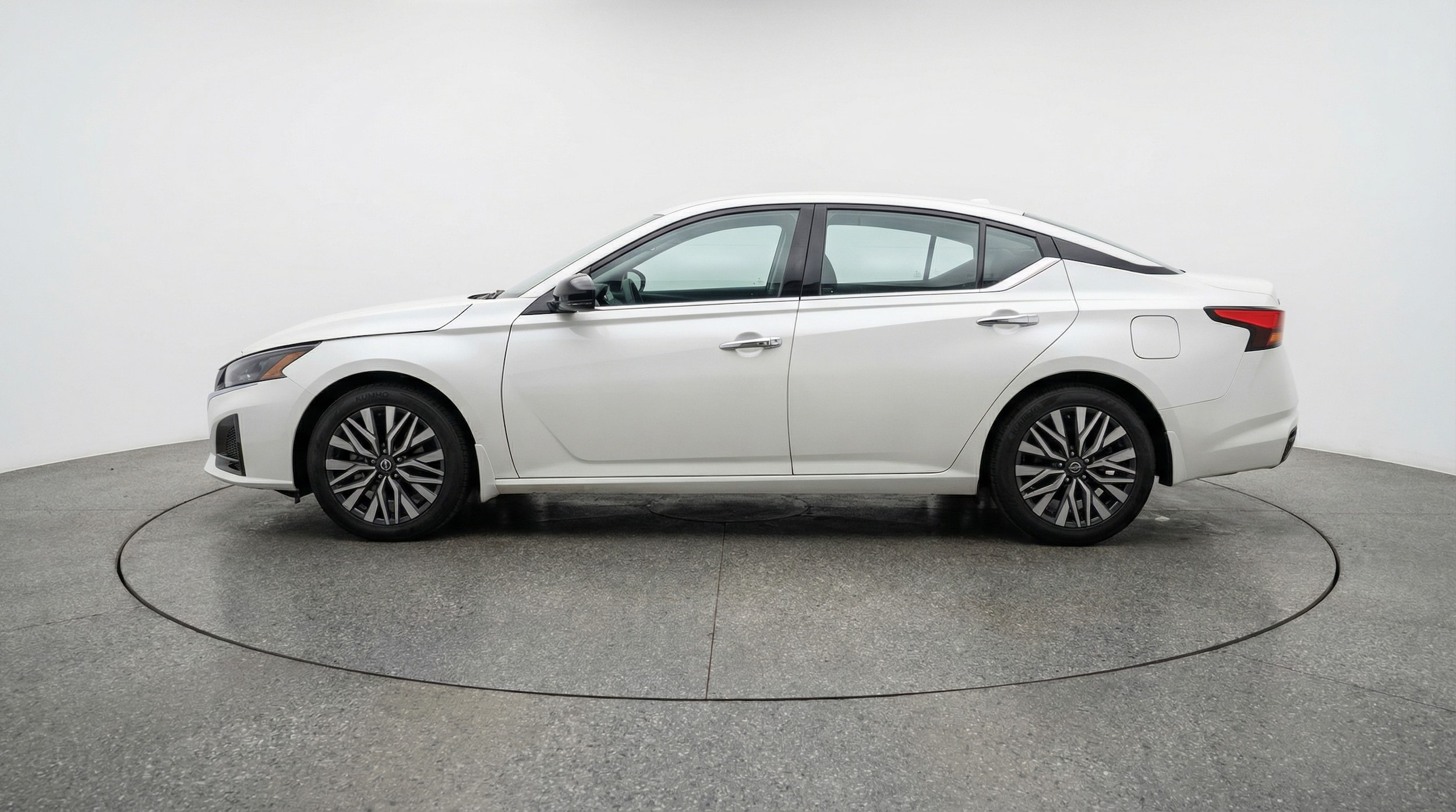 Thumbnail: 2025 Nissan Altima - 4