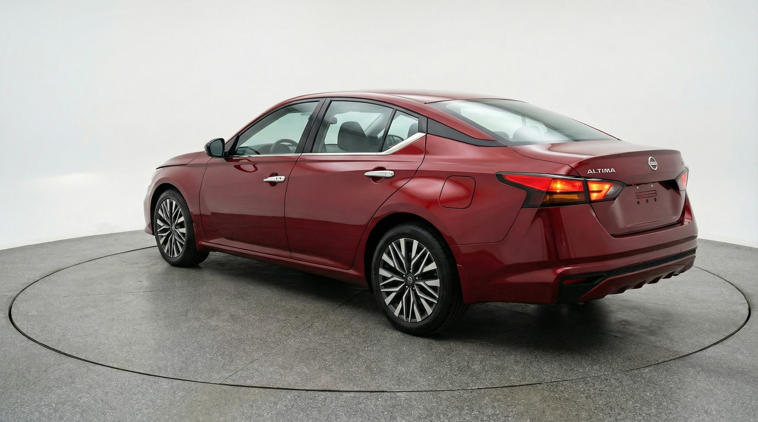 Thumbnail: 2025 Nissan Altima - 5