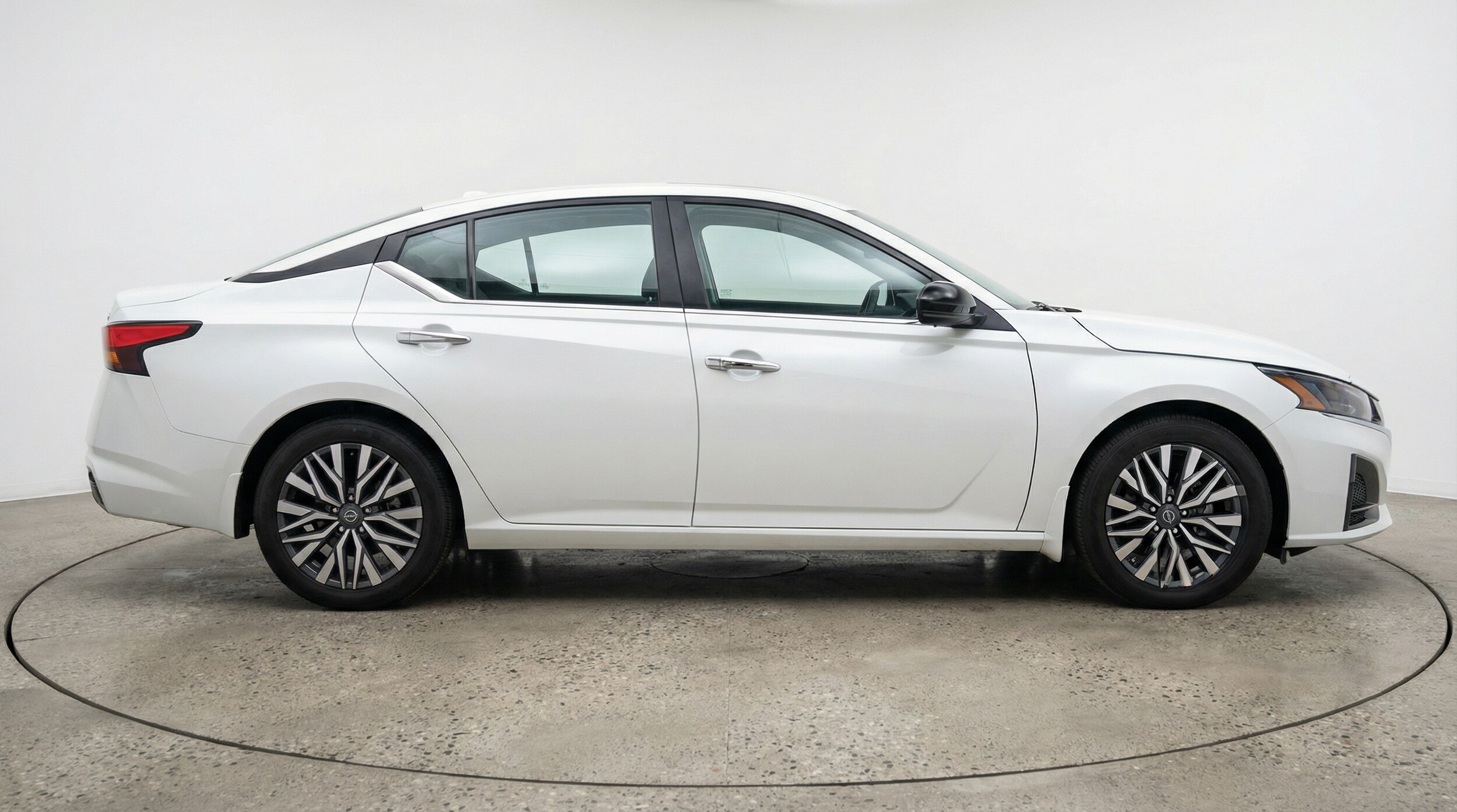 Thumbnail: 2025 Nissan Altima - 8