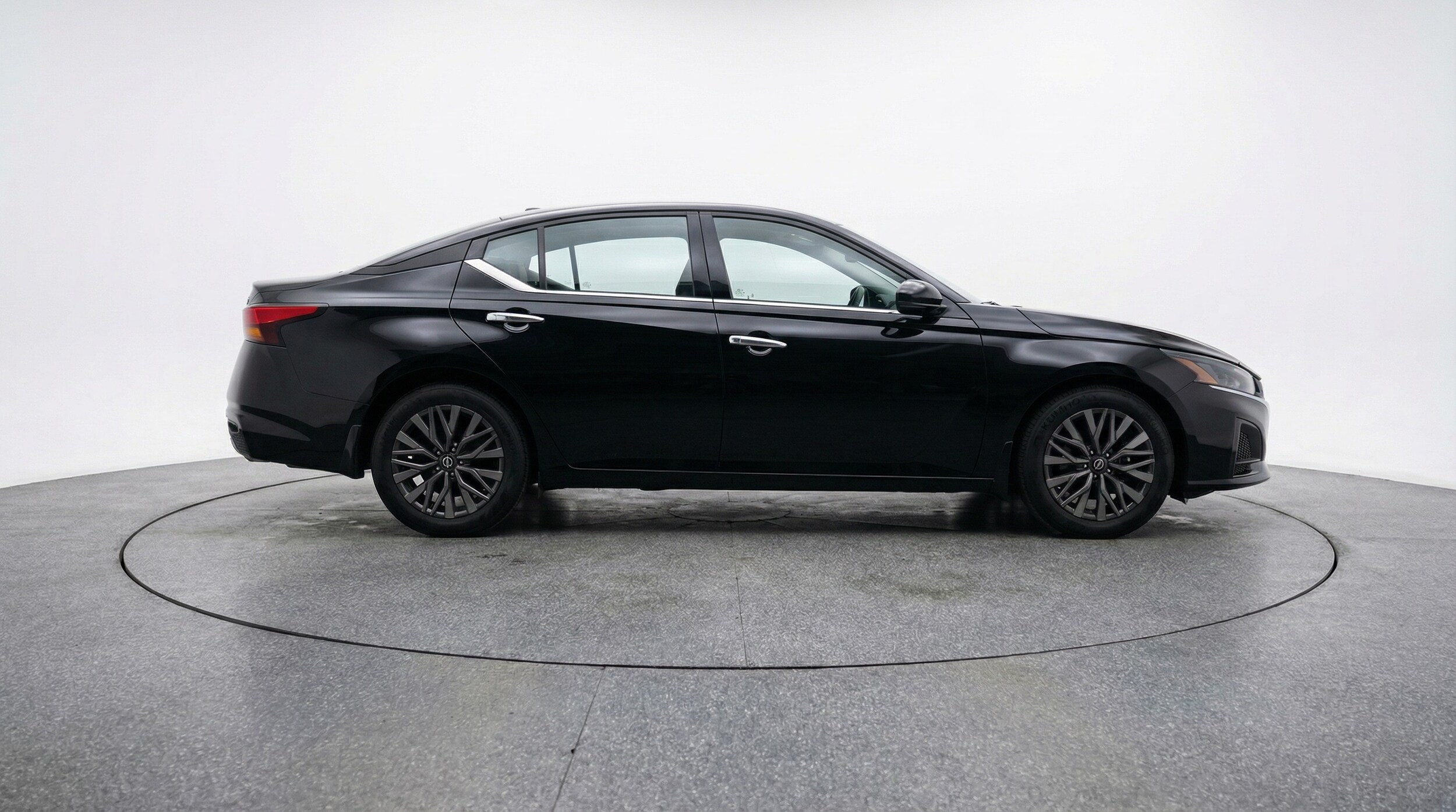 Thumbnail: 2025 Nissan Altima - 8