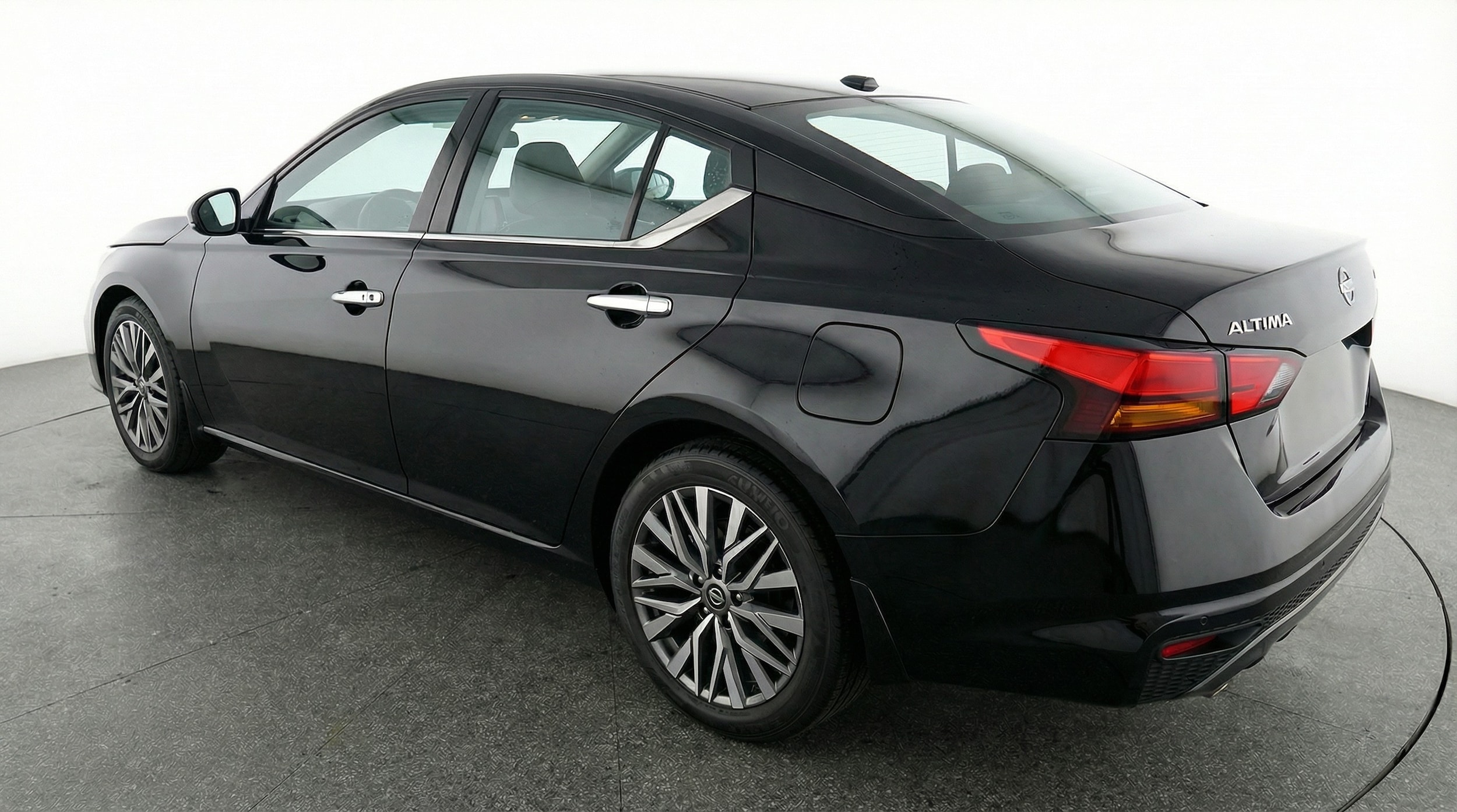 Thumbnail: 2025 Nissan Altima - 5