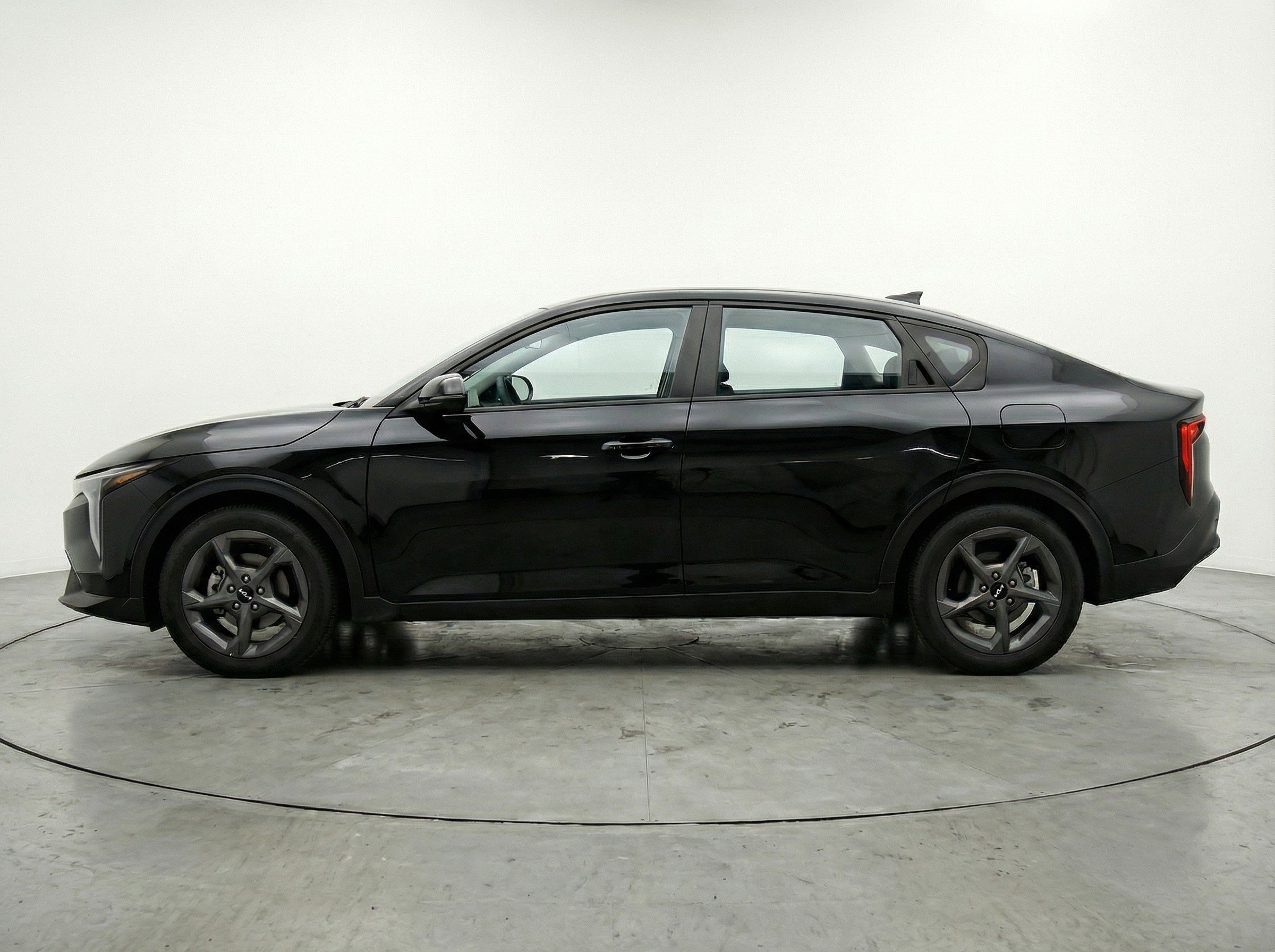 Thumbnail: 2025 Kia K4 - 5