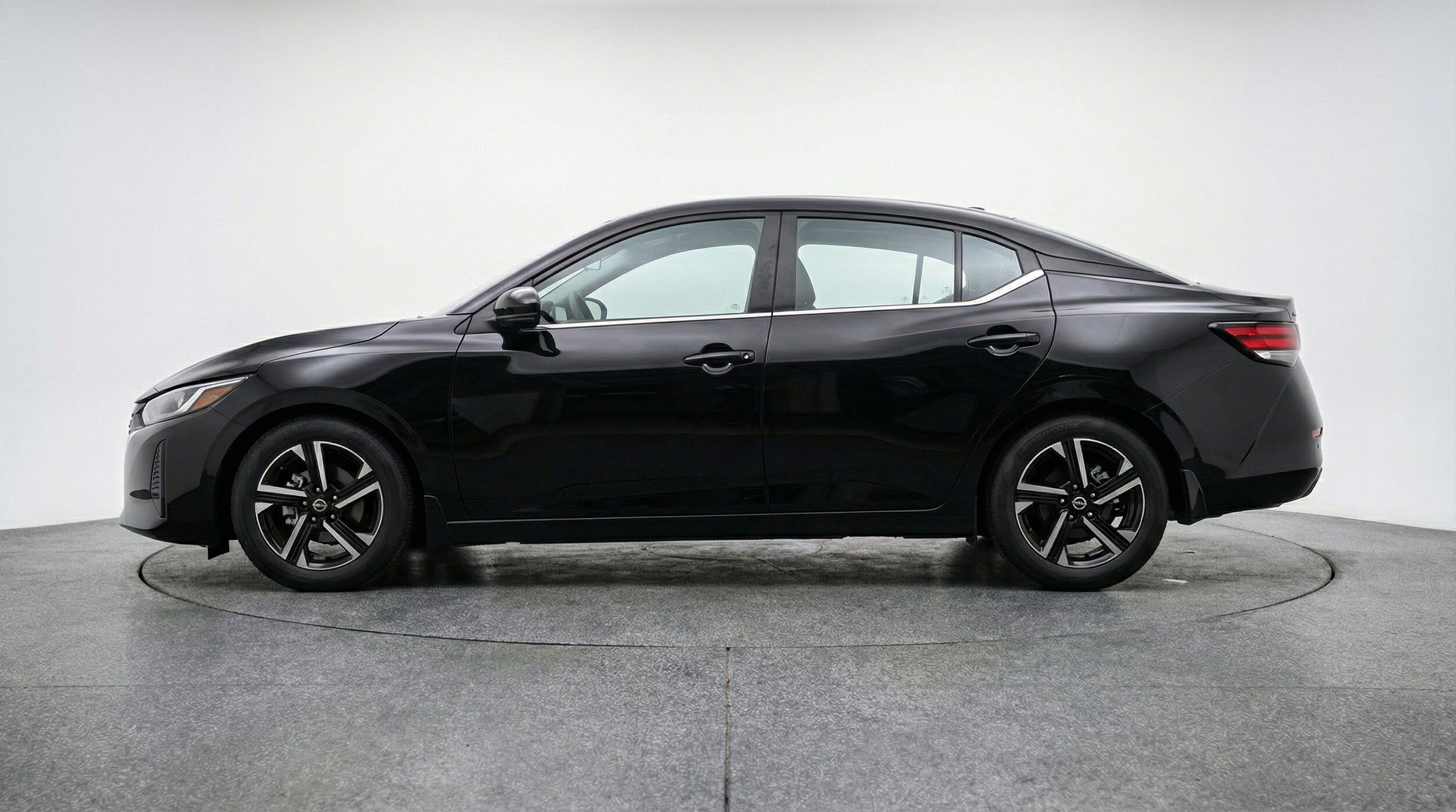 Thumbnail: 2025 Nissan Sentra - 5