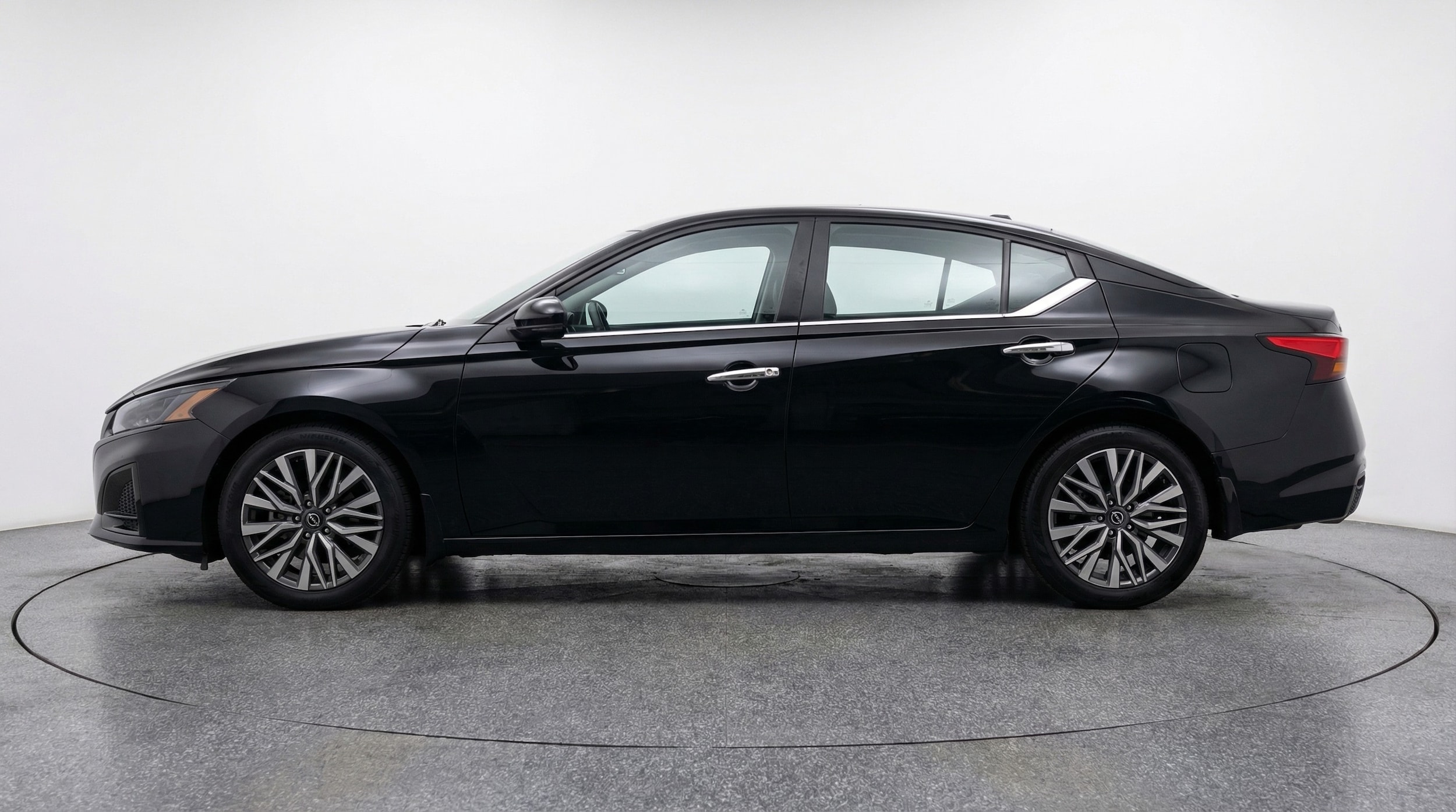 Thumbnail: 2025 Nissan Altima - 4