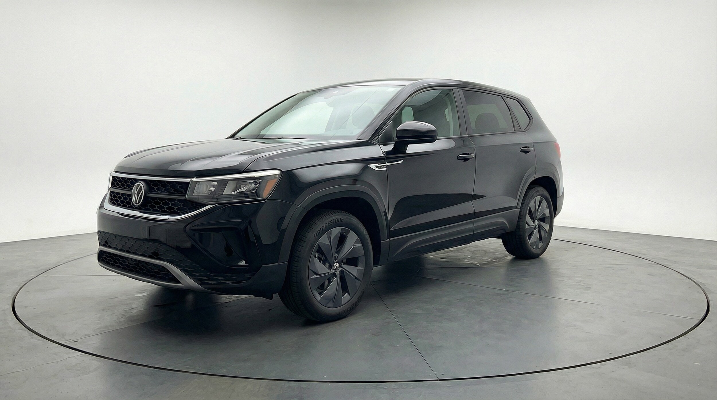 Thumbnail: 2025 Volkswagen Taos - 3