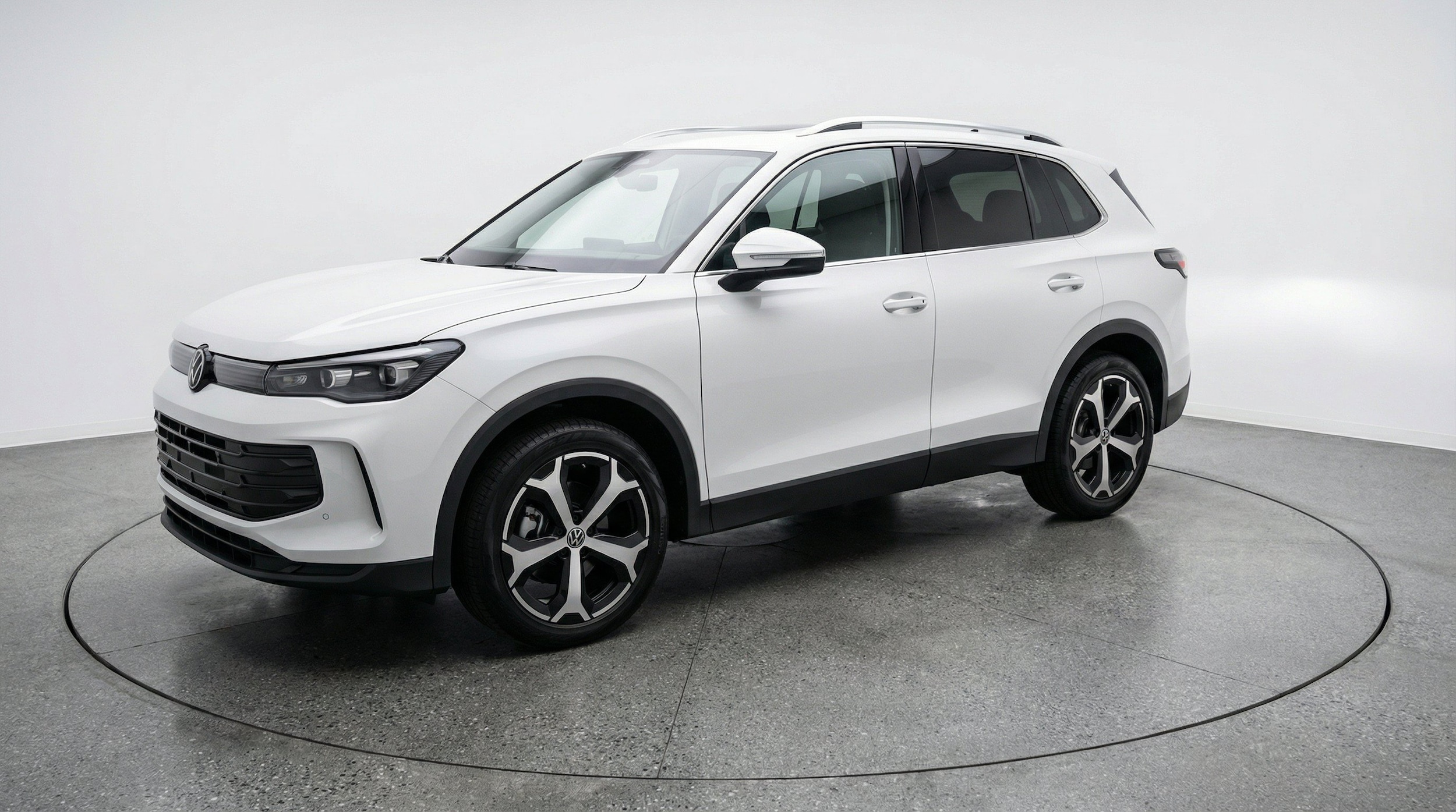 Thumbnail: 2026 Volkswagen Tiguan - 3