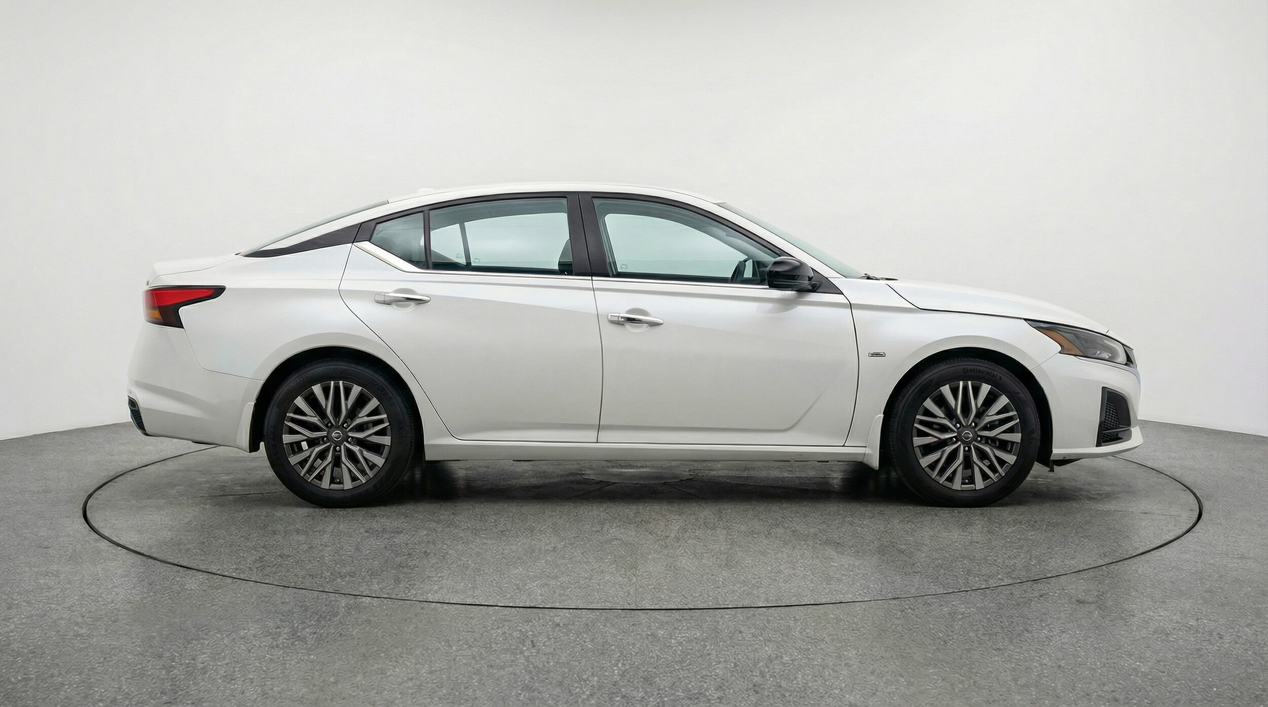 Thumbnail: 2025 Nissan Altima - 8