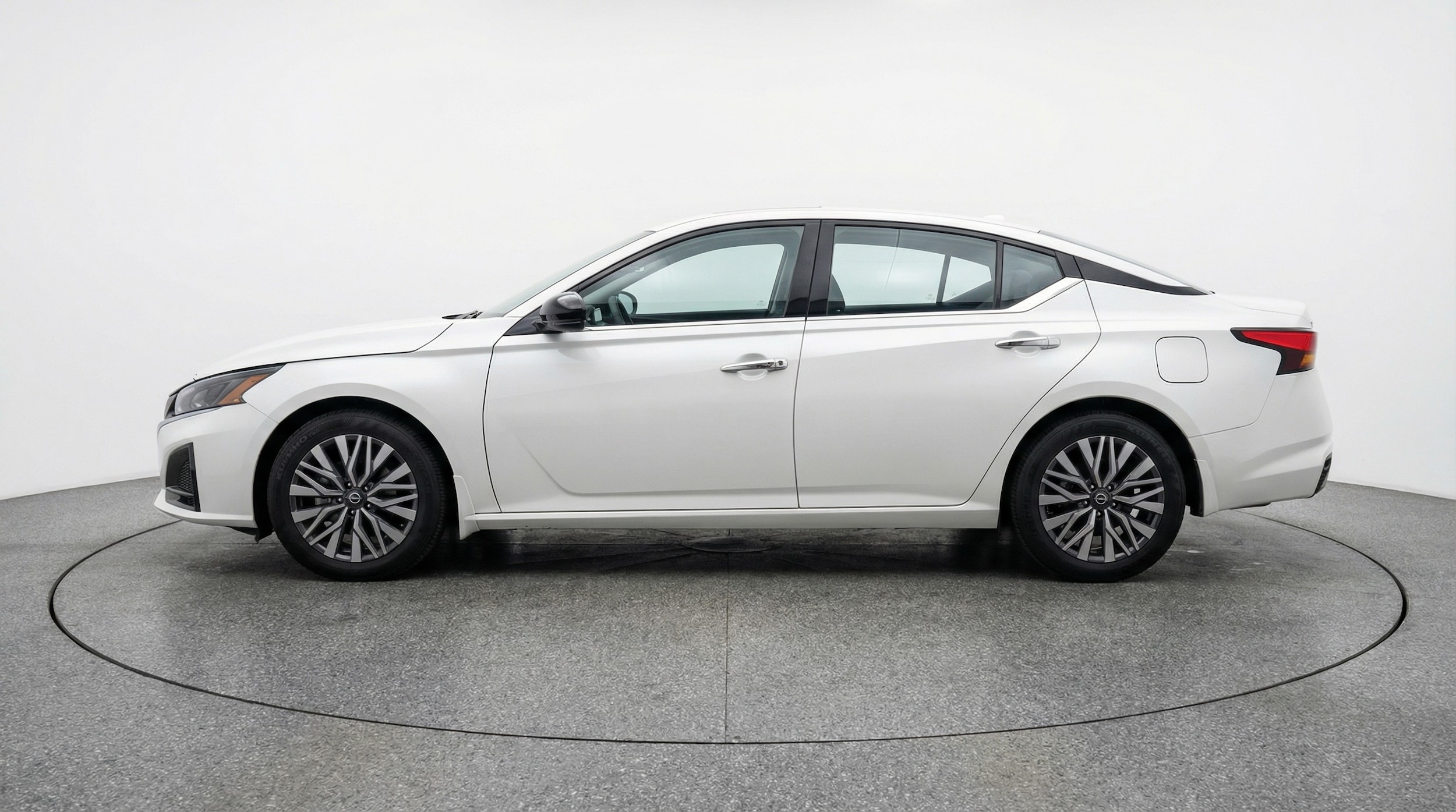 Thumbnail: 2025 Nissan Altima - 4