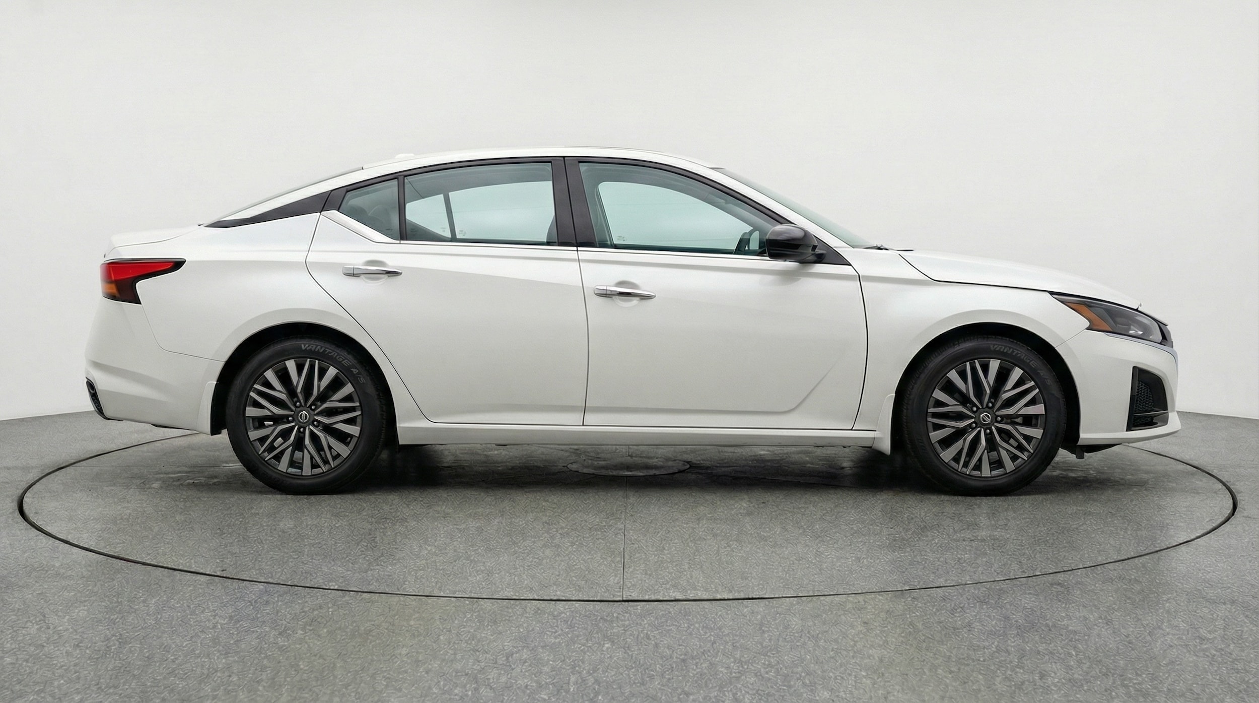 Thumbnail: 2025 Nissan Altima - 8