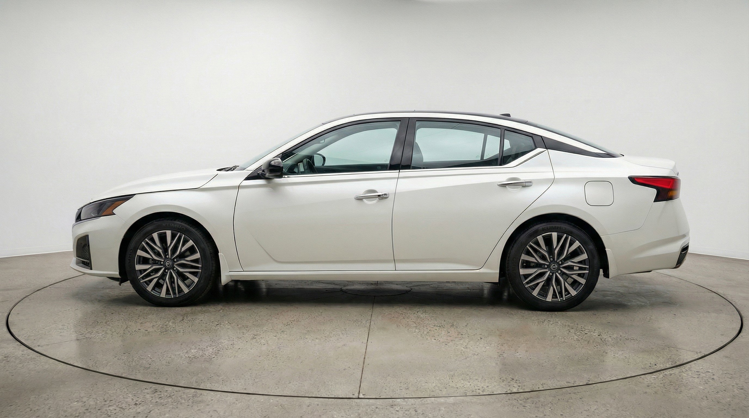 Thumbnail: 2025 Nissan Altima - 5