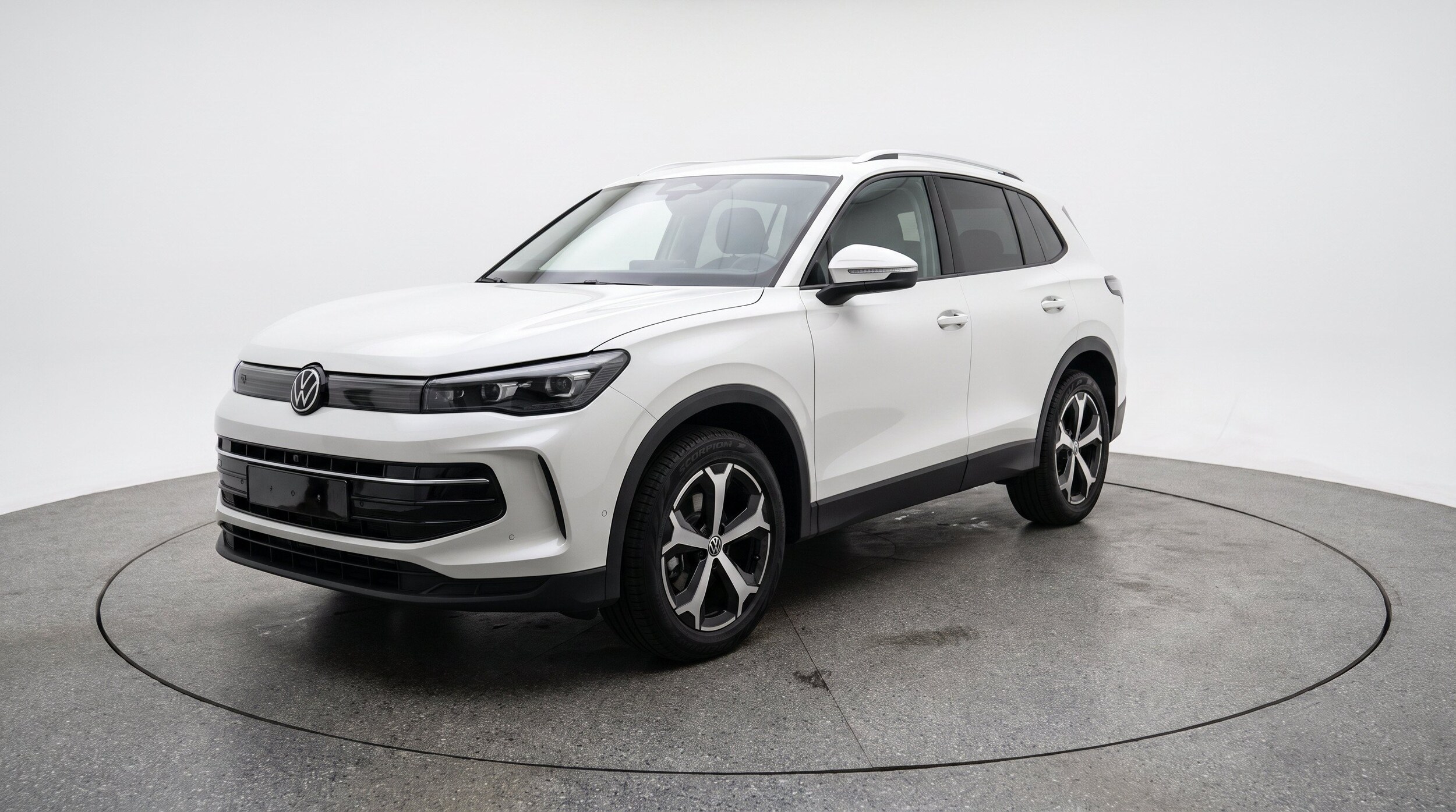 Thumbnail: 2026 Volkswagen Tiguan - 3