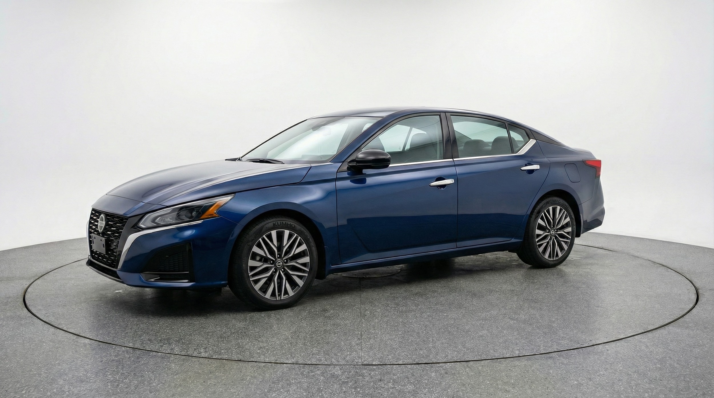 Thumbnail: 2025 Nissan Altima - 3