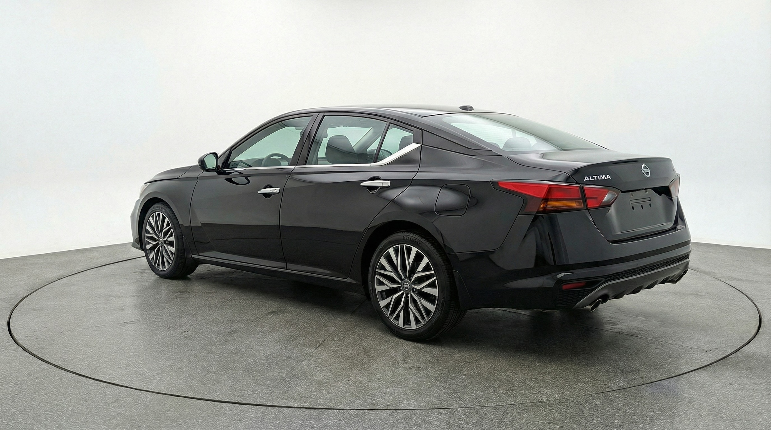 Thumbnail: 2025 Nissan Altima - 5