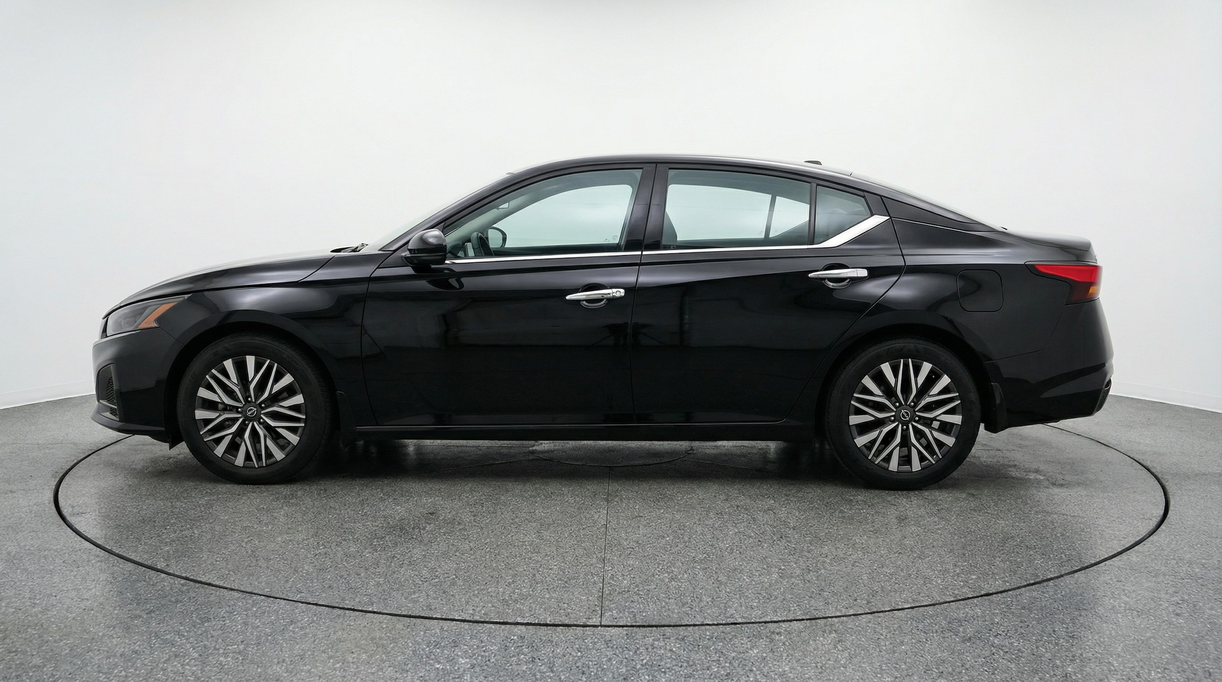 Thumbnail: 2025 Nissan Altima - 4