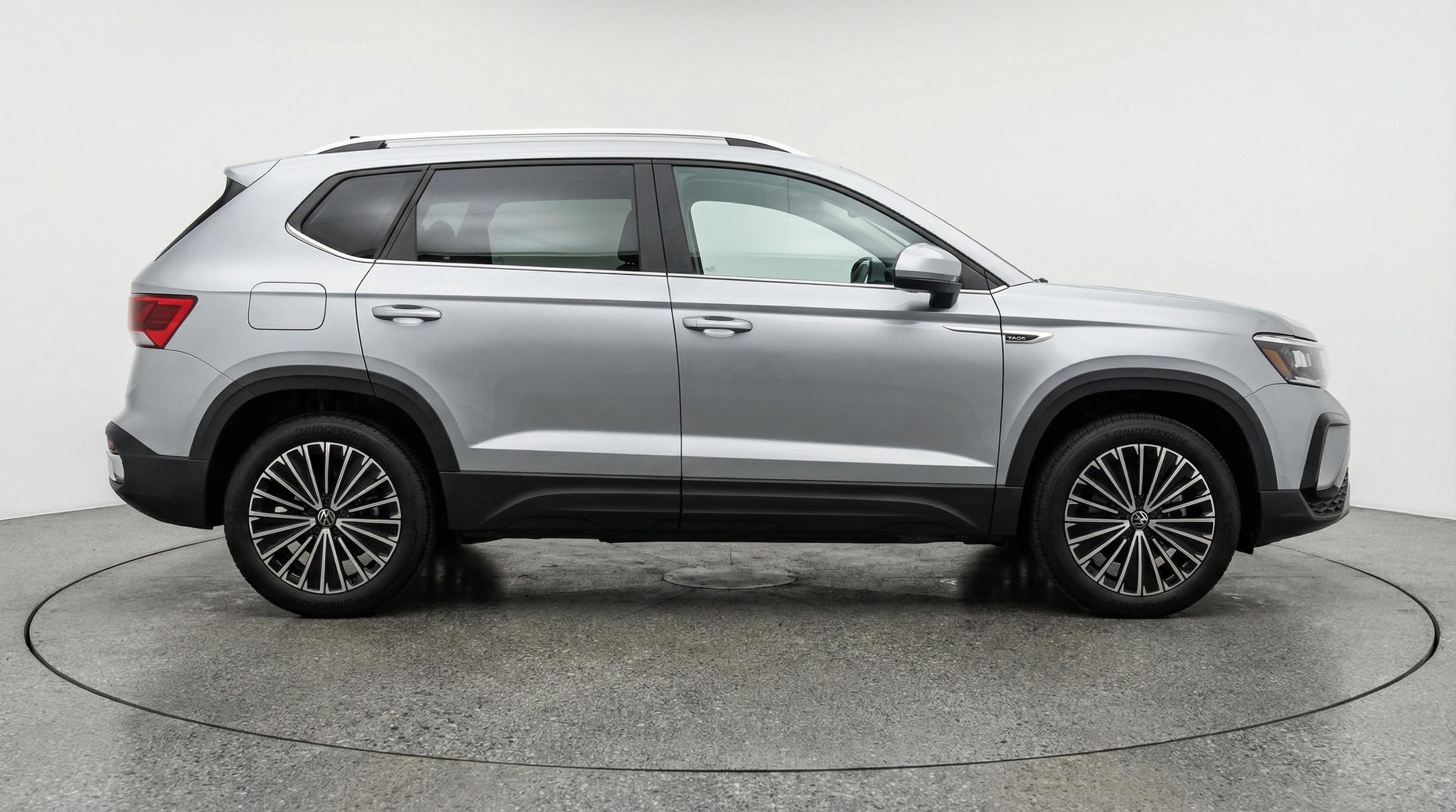 Thumbnail: 2025 Volkswagen Taos - 8