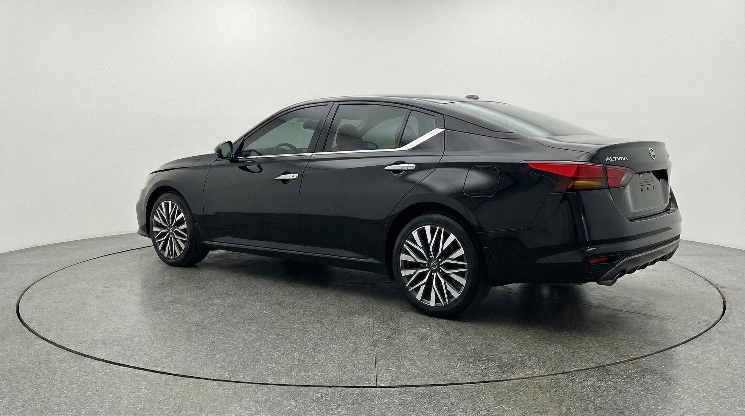 Thumbnail: 2025 Nissan Altima - 6