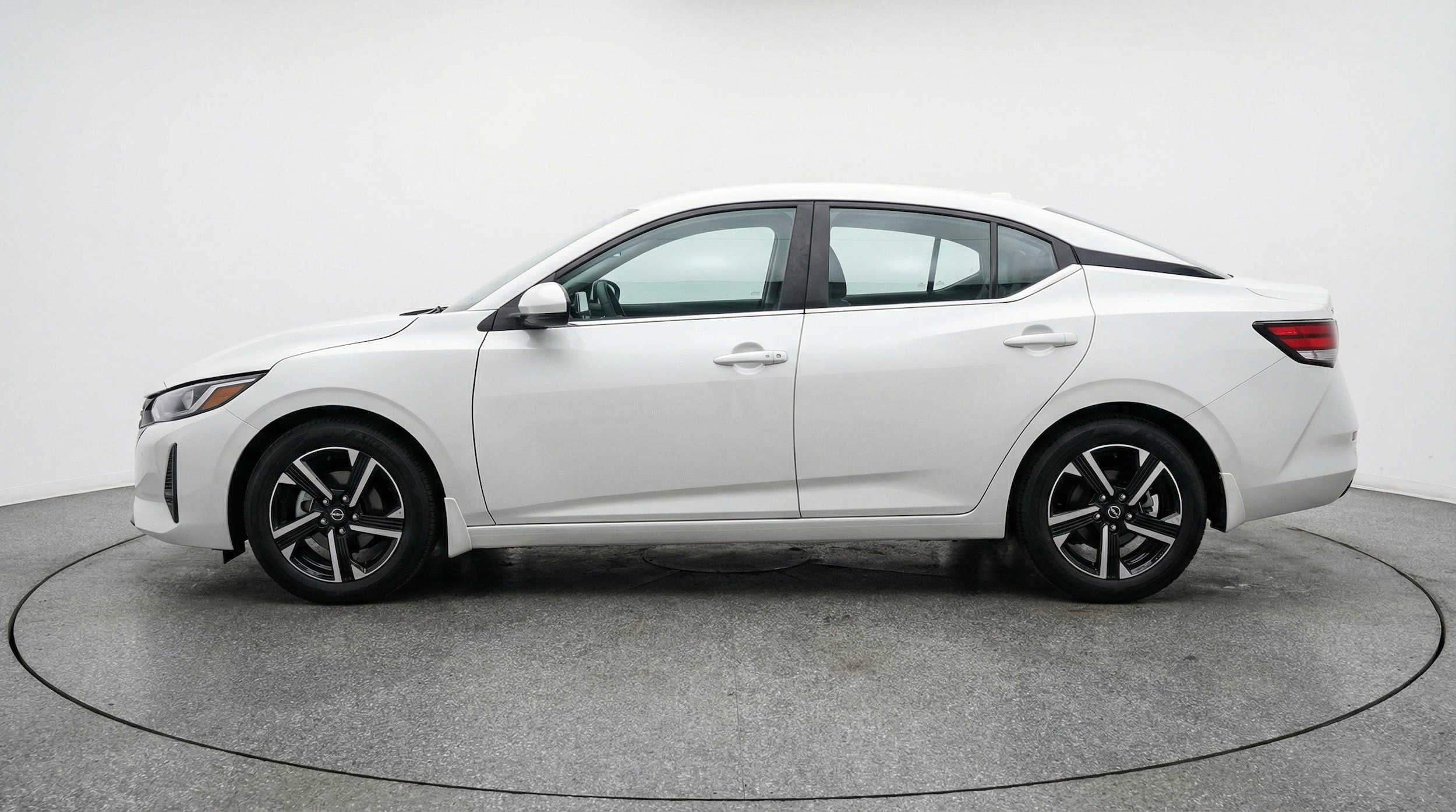 Thumbnail: 2025 Nissan Sentra - 5