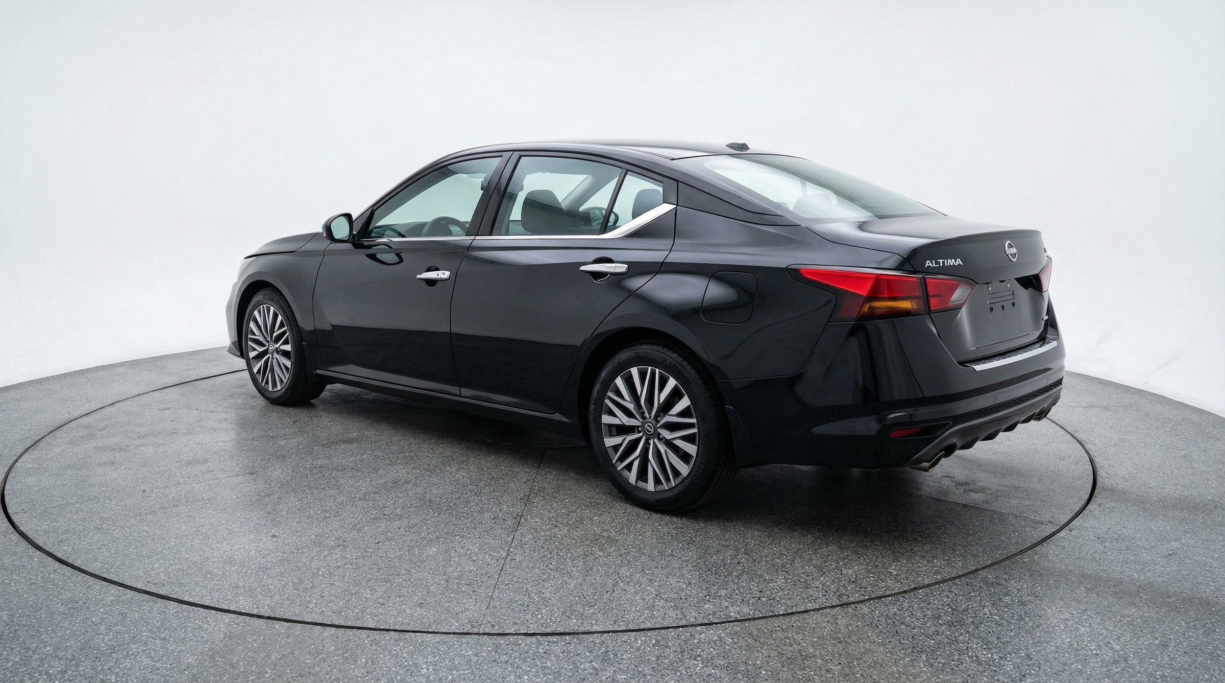 Thumbnail: 2025 Nissan Altima - 5