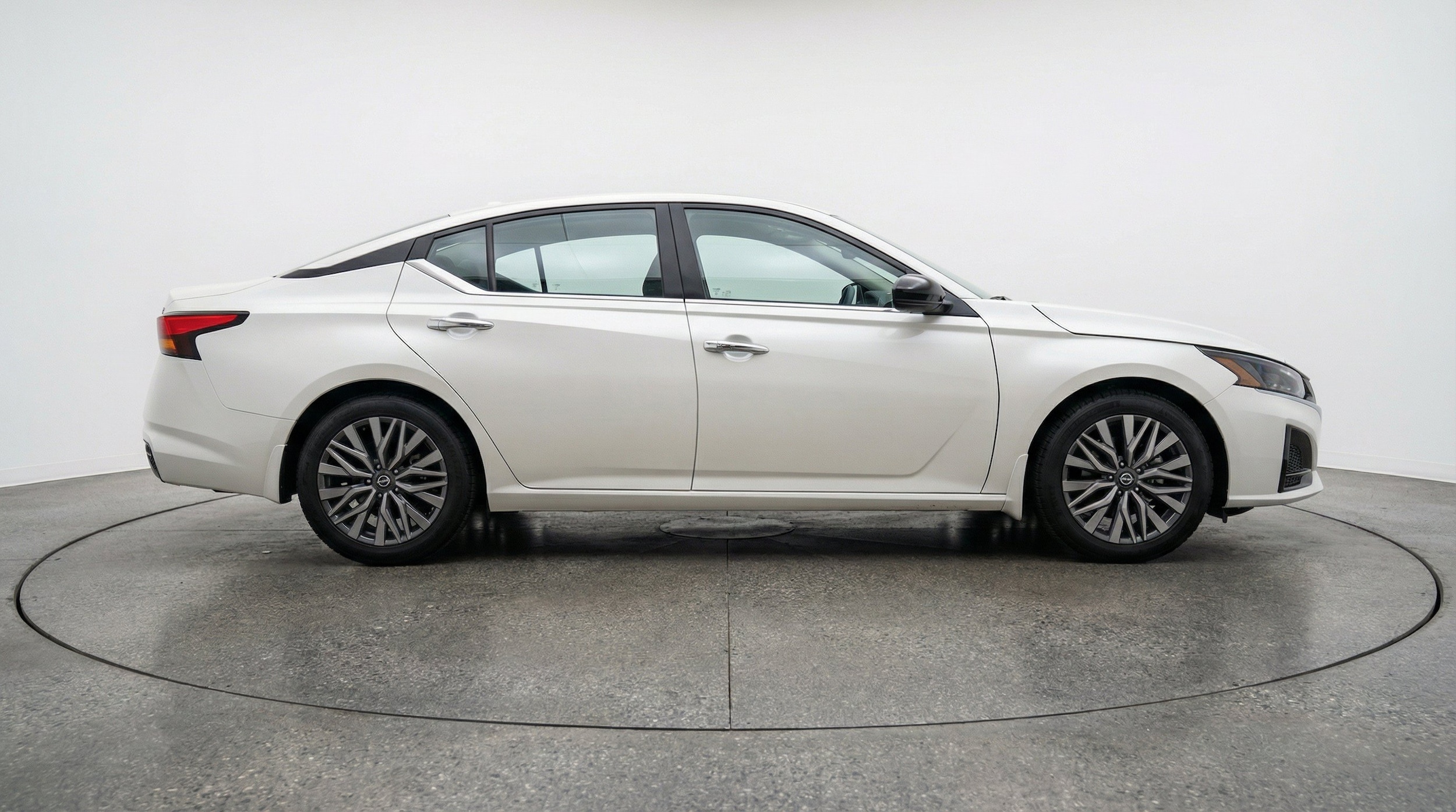 Thumbnail: 2025 Nissan Altima - 11