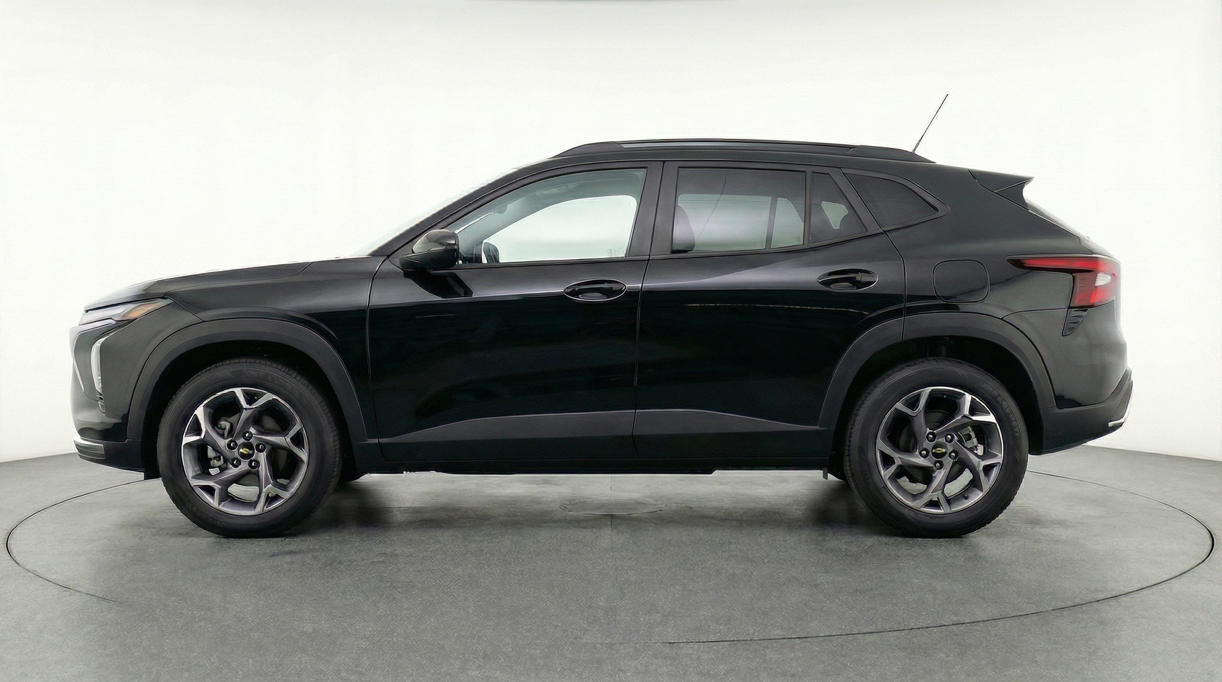 Thumbnail: 2025 Chevrolet Trax - 4