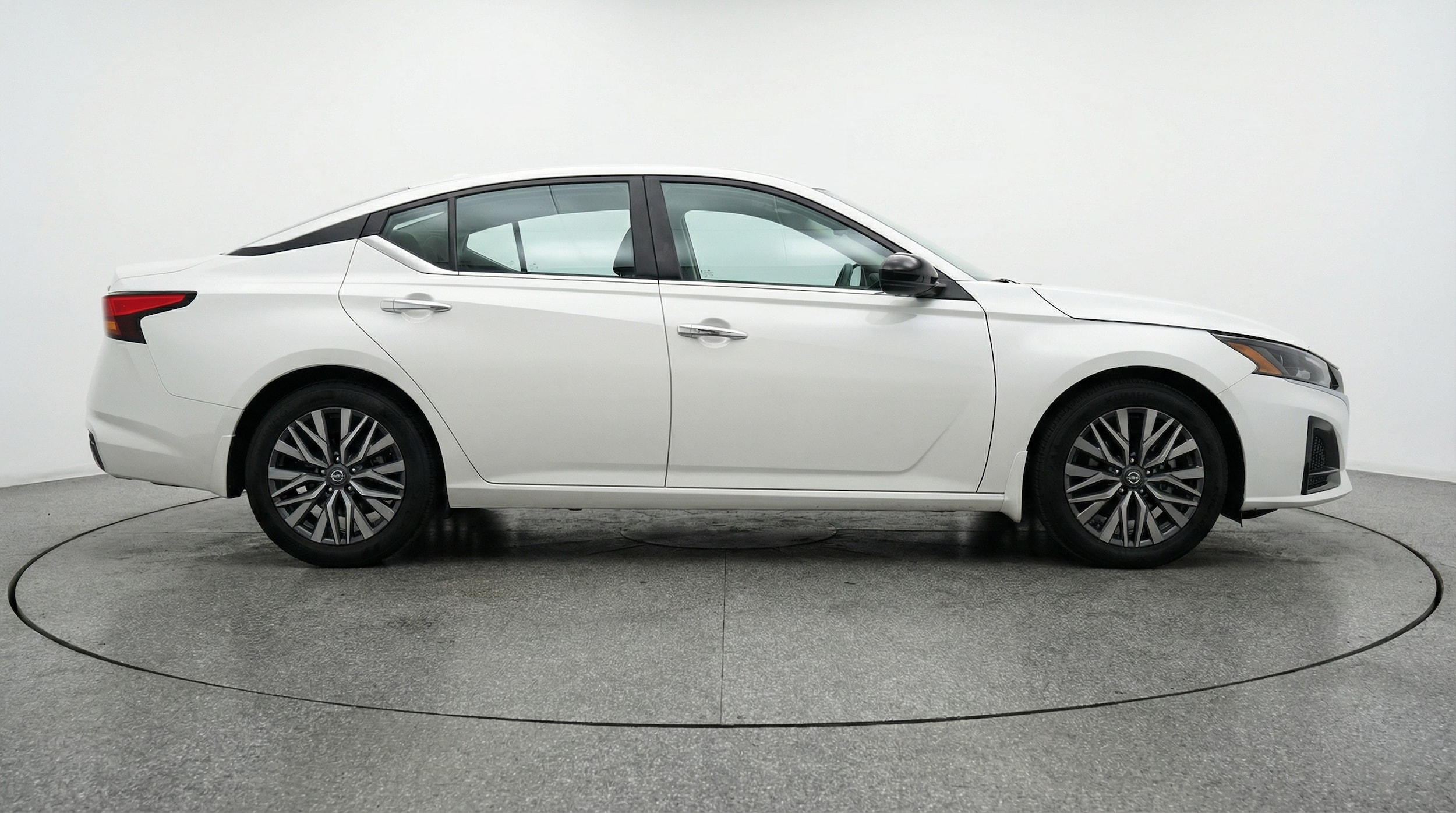 Thumbnail: 2025 Nissan Altima - 8