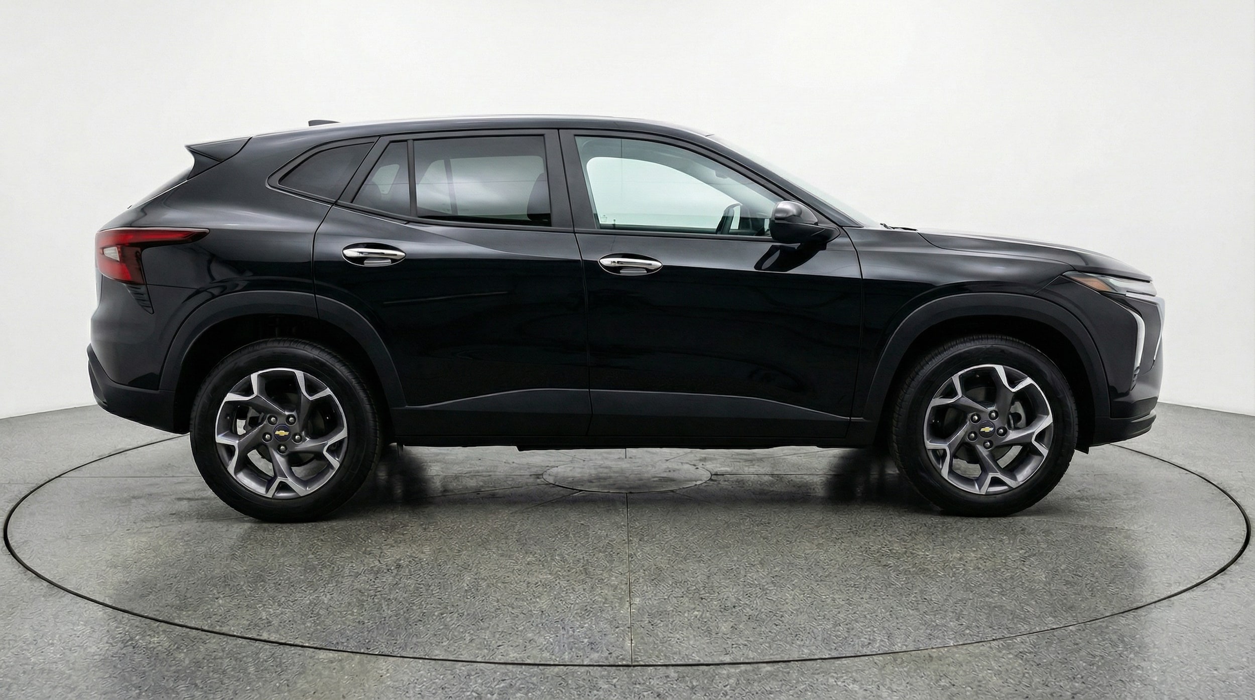 Thumbnail: 2025 Chevrolet Trax - 8