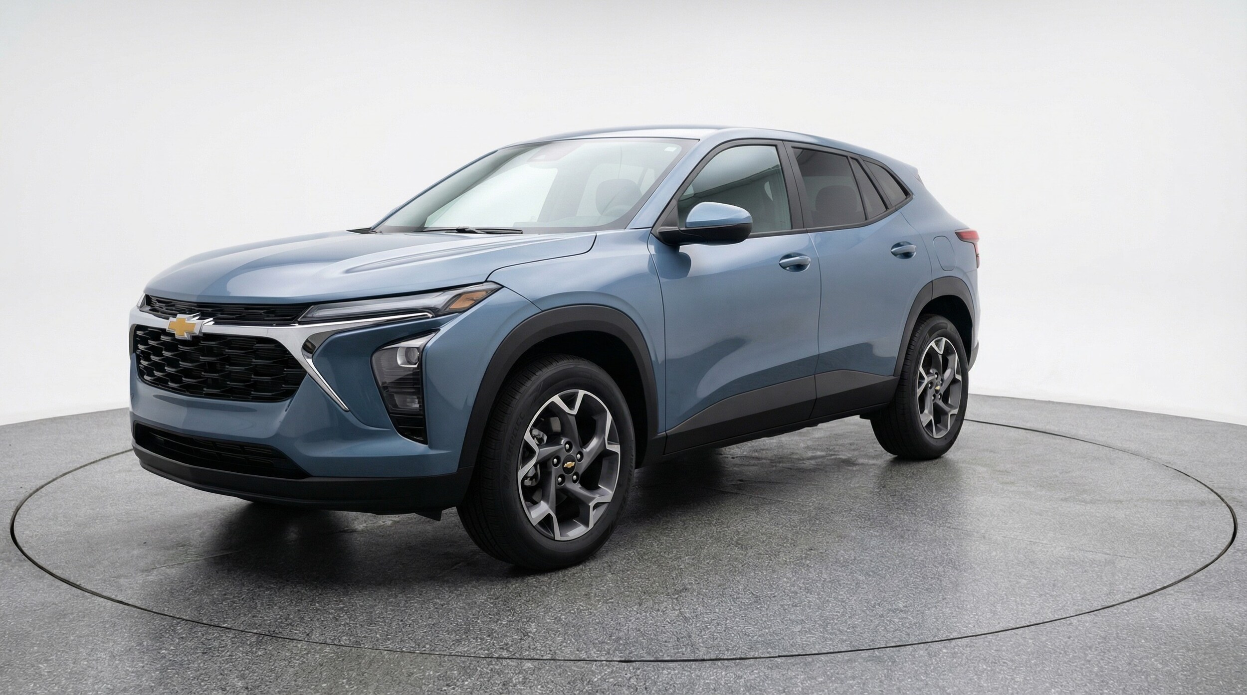 Thumbnail: 2025 Chevrolet Trax - 3