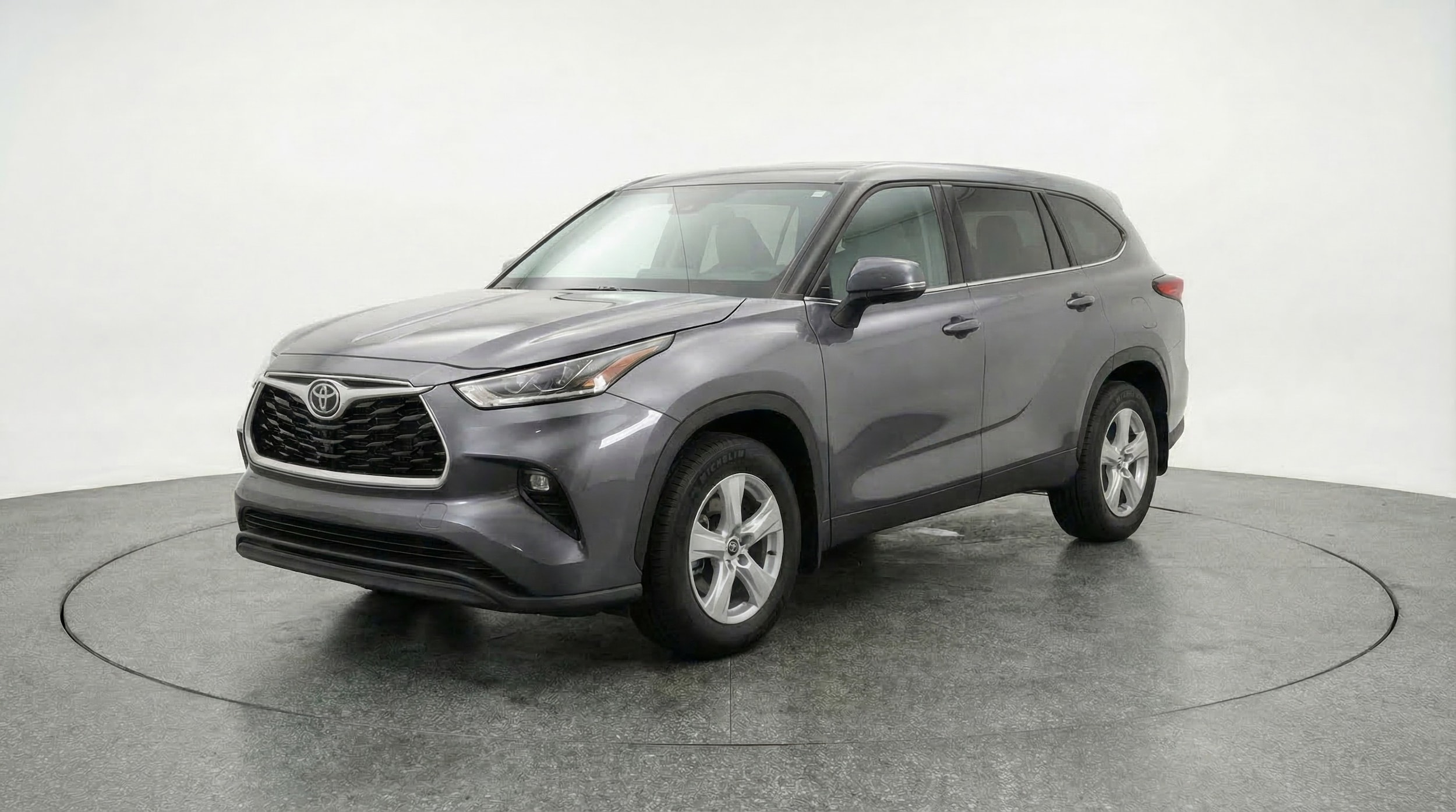 Thumbnail: 2025 Toyota Highlander - 3
