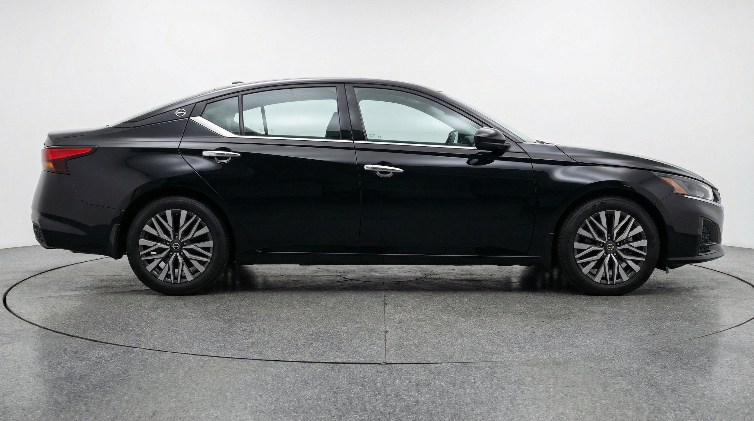 Thumbnail: 2025 Nissan Altima - 11