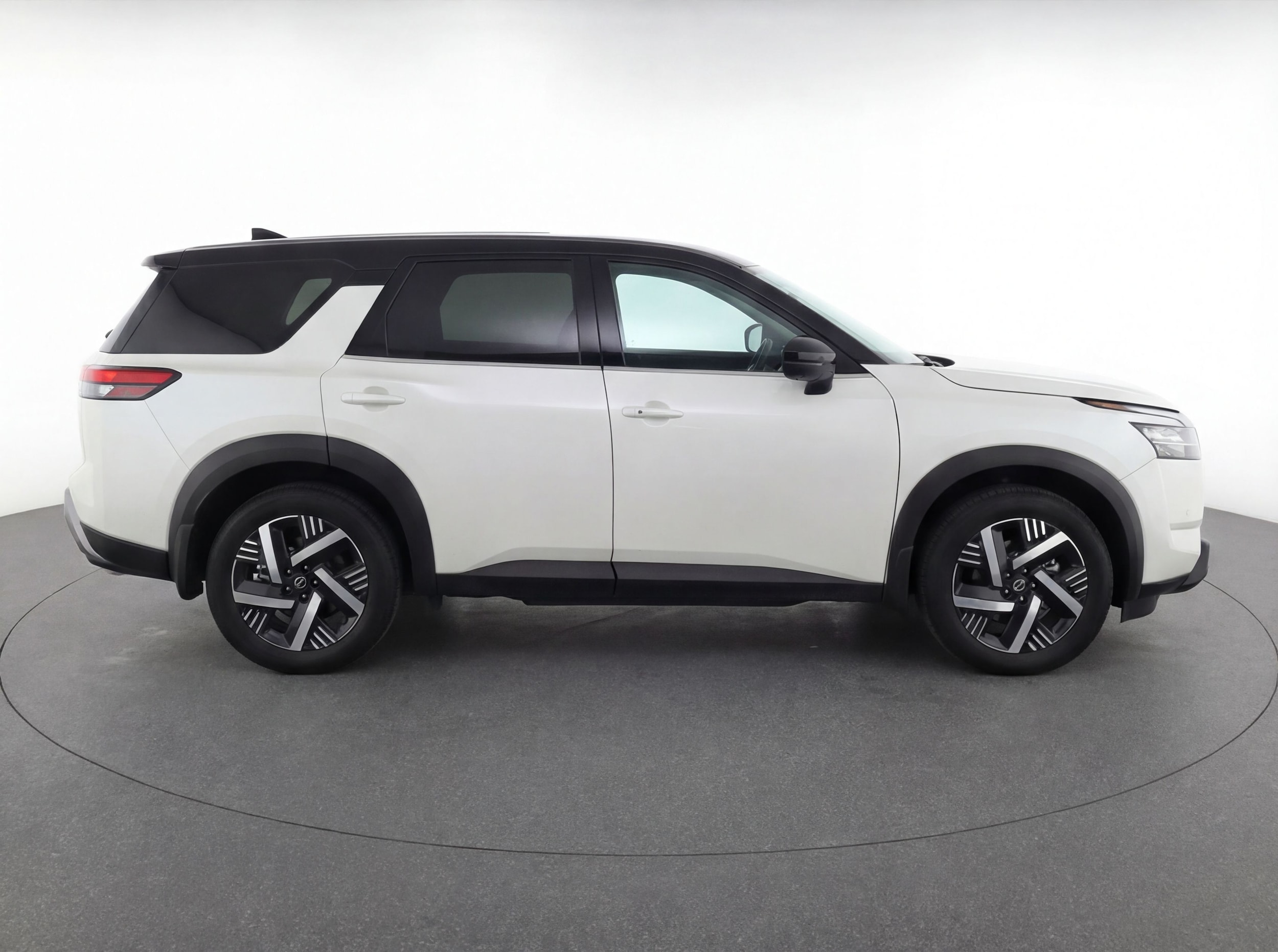 Thumbnail: 2025 Nissan Kicks - 8