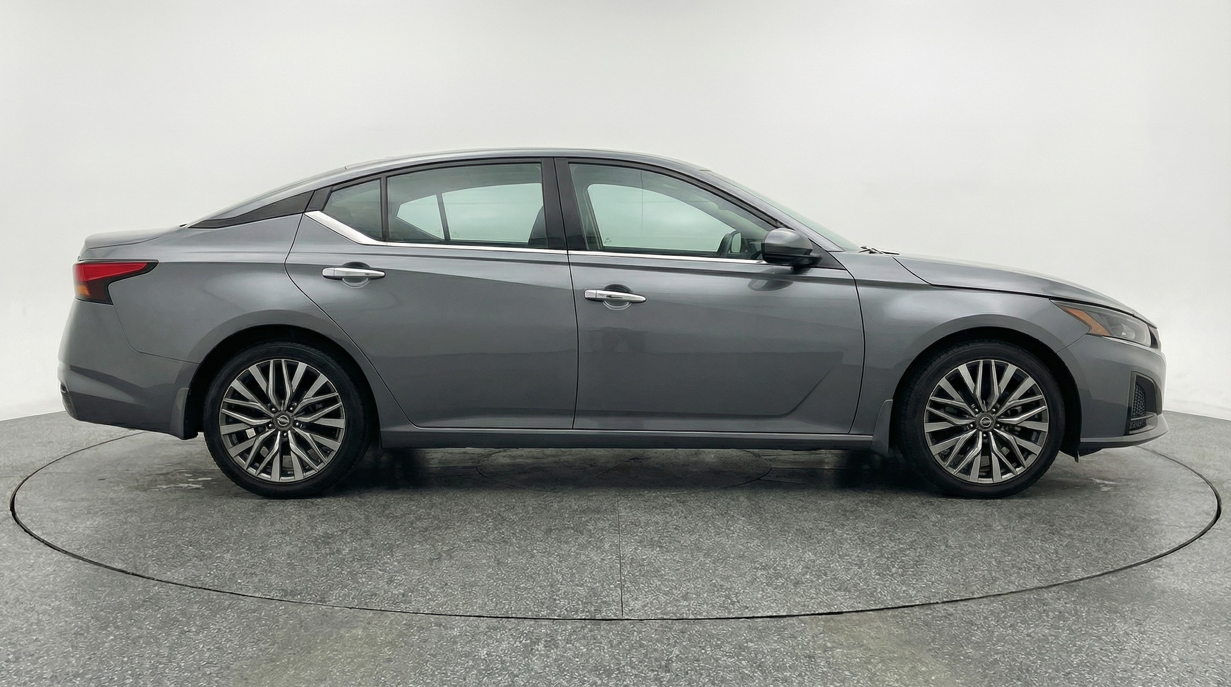 Thumbnail: 2025 Nissan Altima - 8