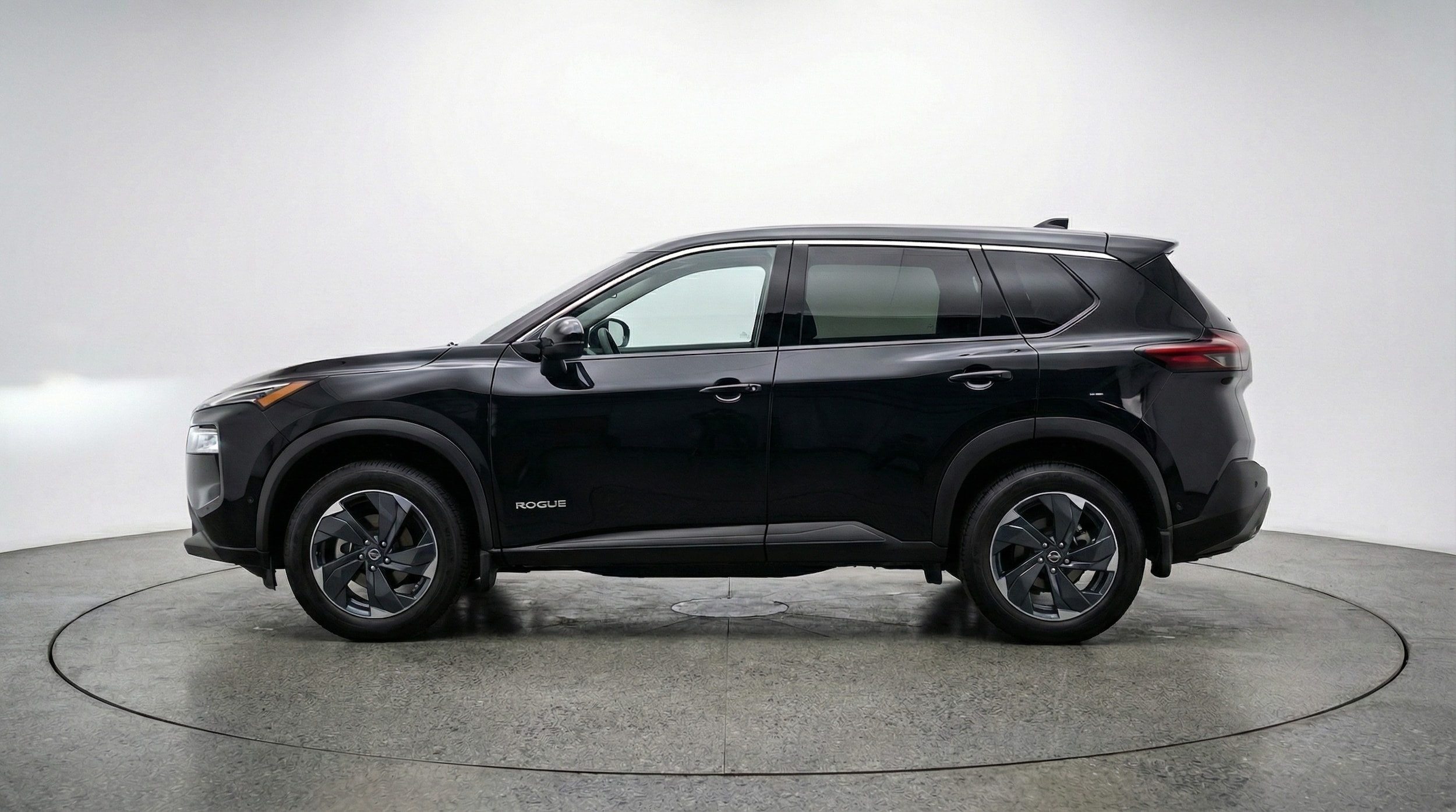 Thumbnail: 2025 Nissan Rogue - 4