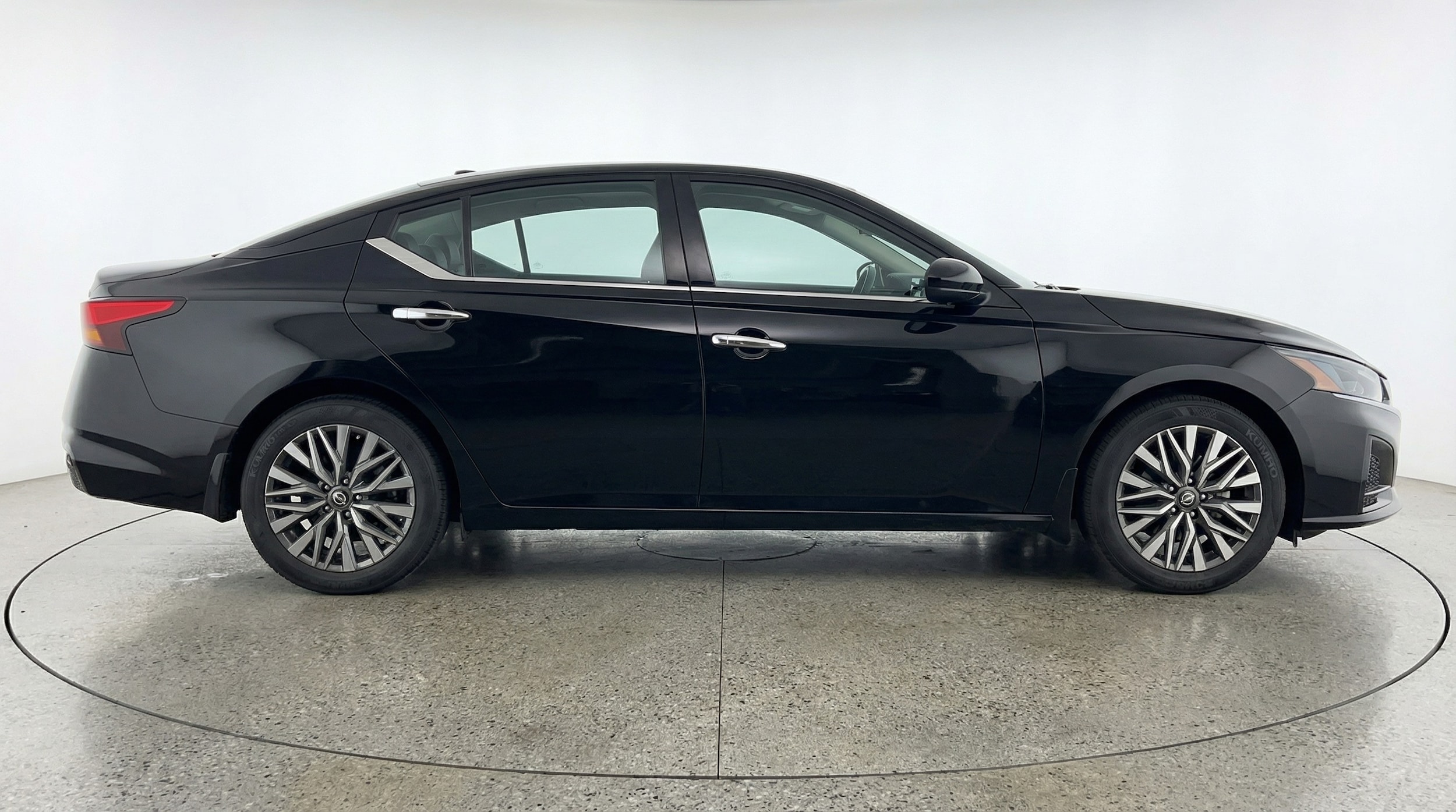 Thumbnail: 2025 Nissan Altima - 8