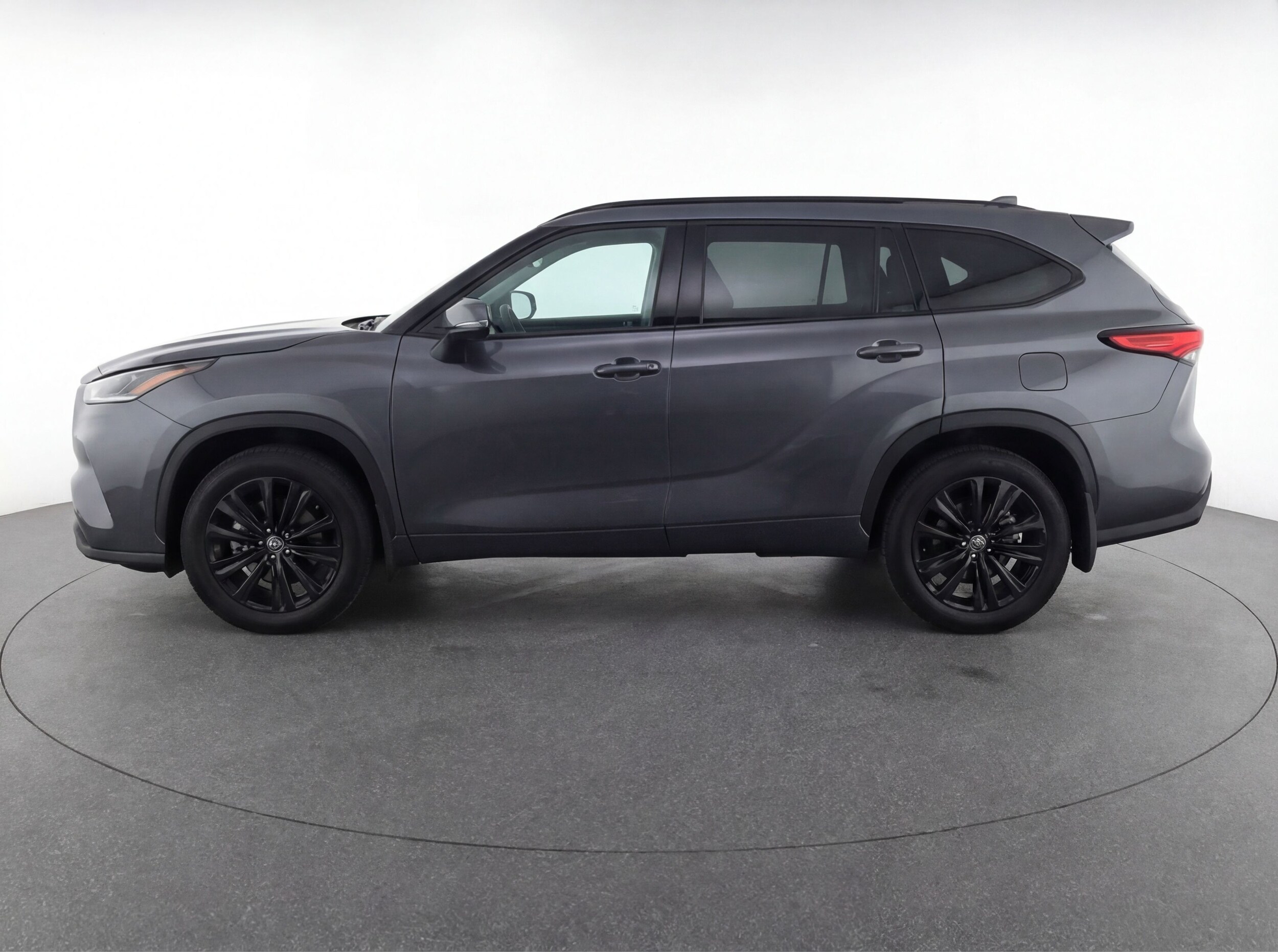 Thumbnail: 2024 Toyota Highlander - 4