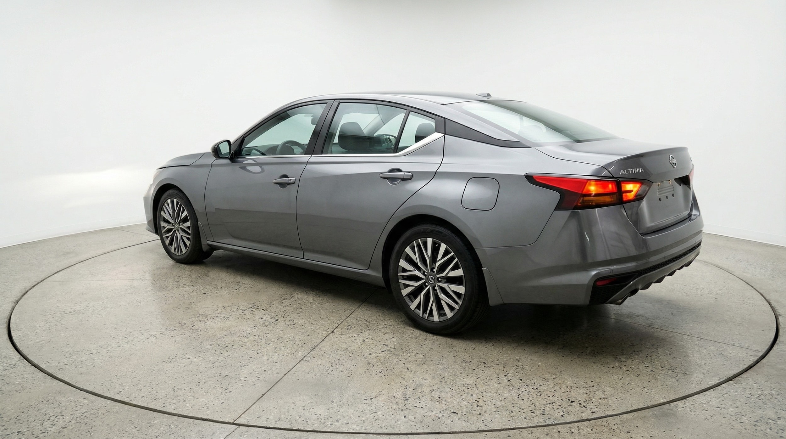 Thumbnail: 2025 Nissan Altima - 5