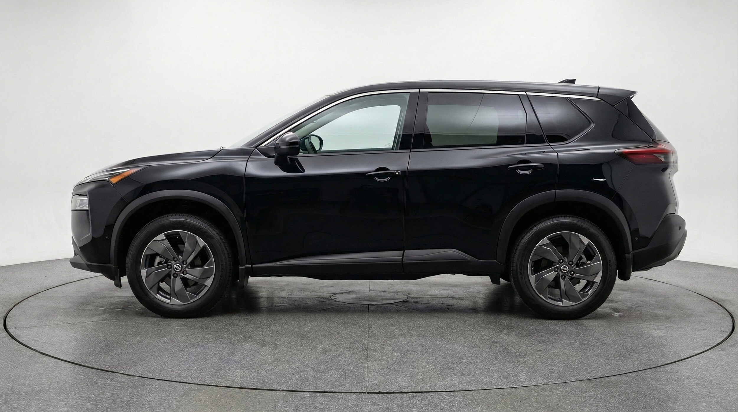 Thumbnail: 2025 Nissan Rogue - 4