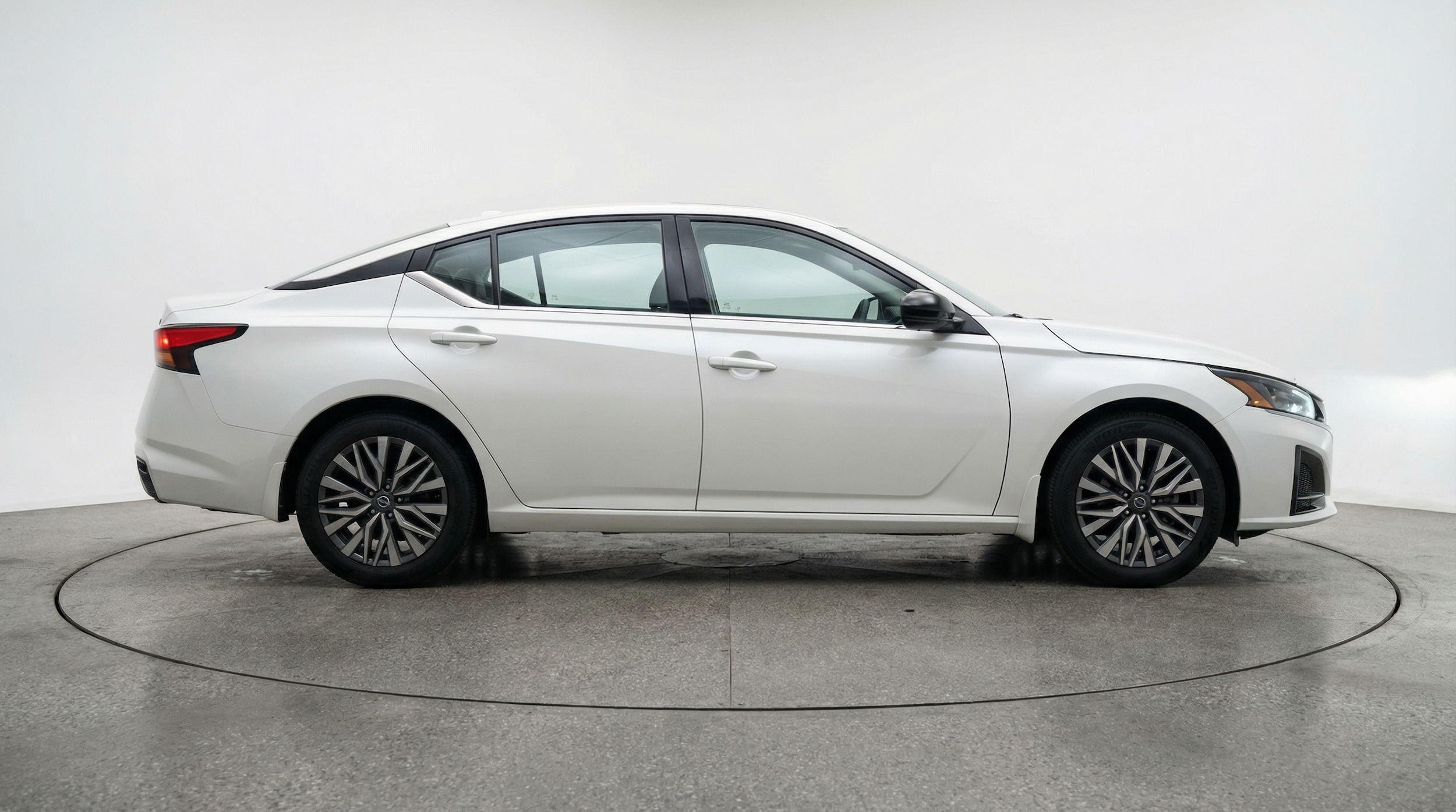 Thumbnail: 2025 Nissan Altima - 8