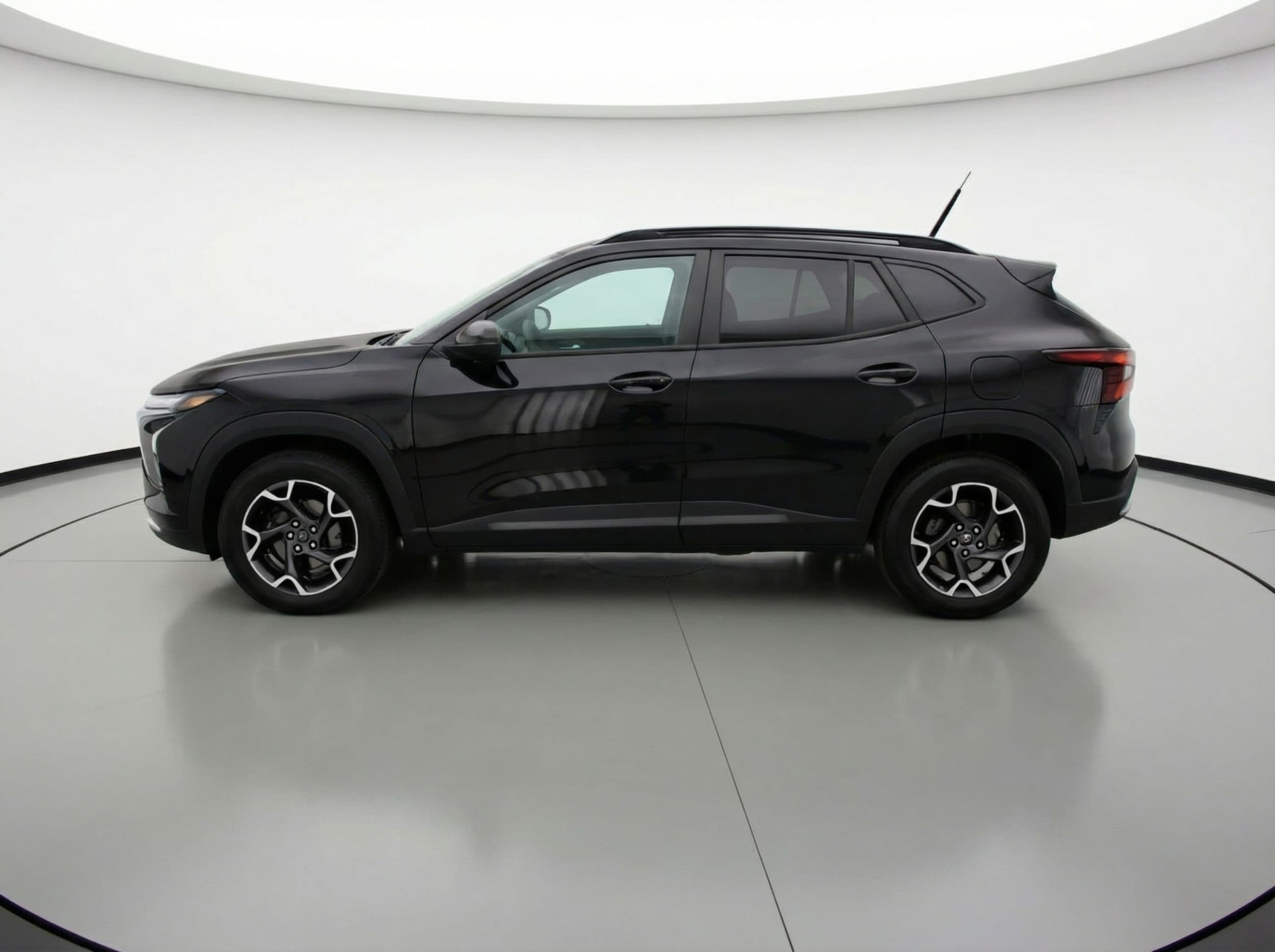 Thumbnail: 2025 Chevrolet Trax - 4