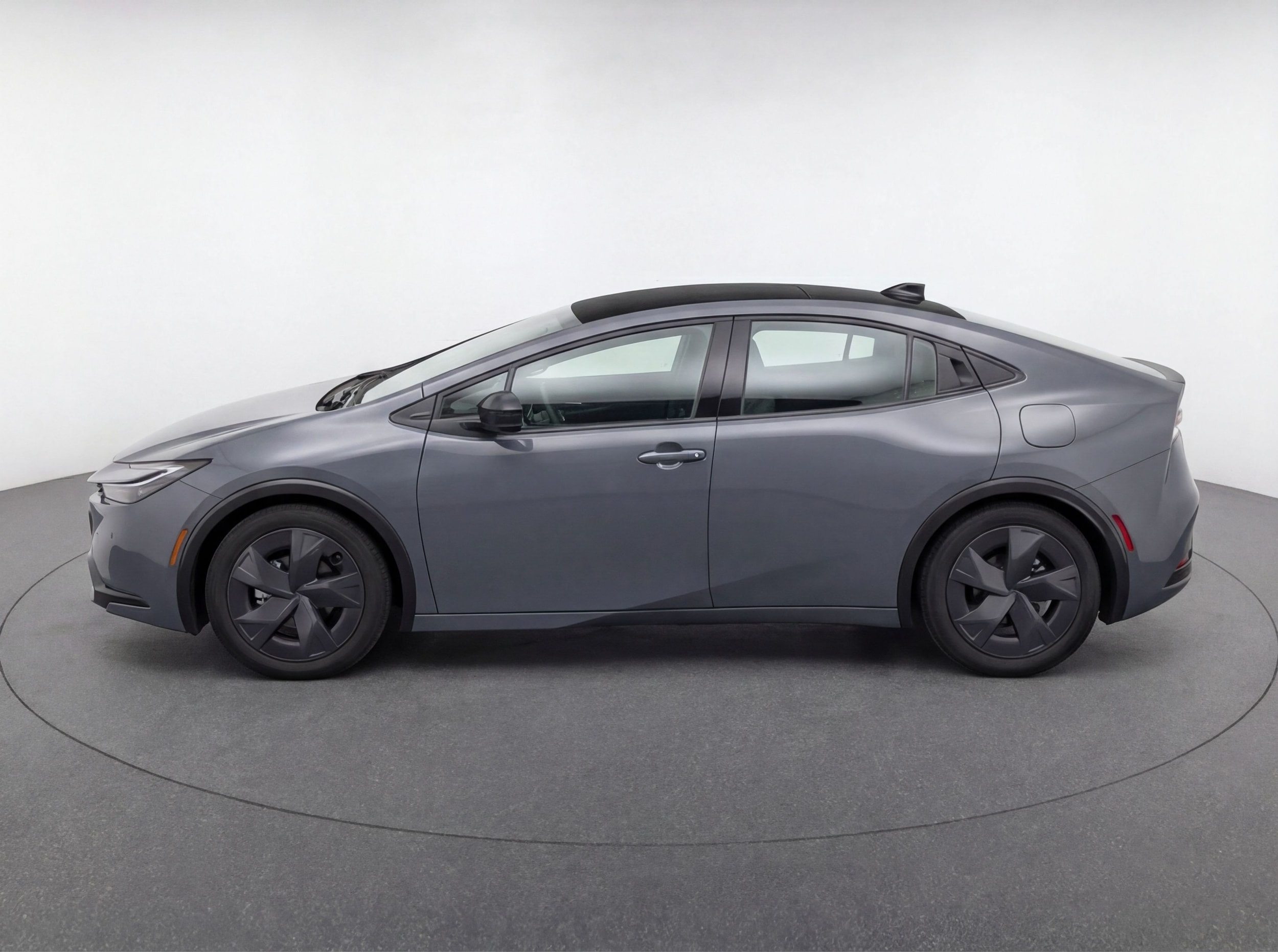 Thumbnail: 2025 Toyota Prius - 5