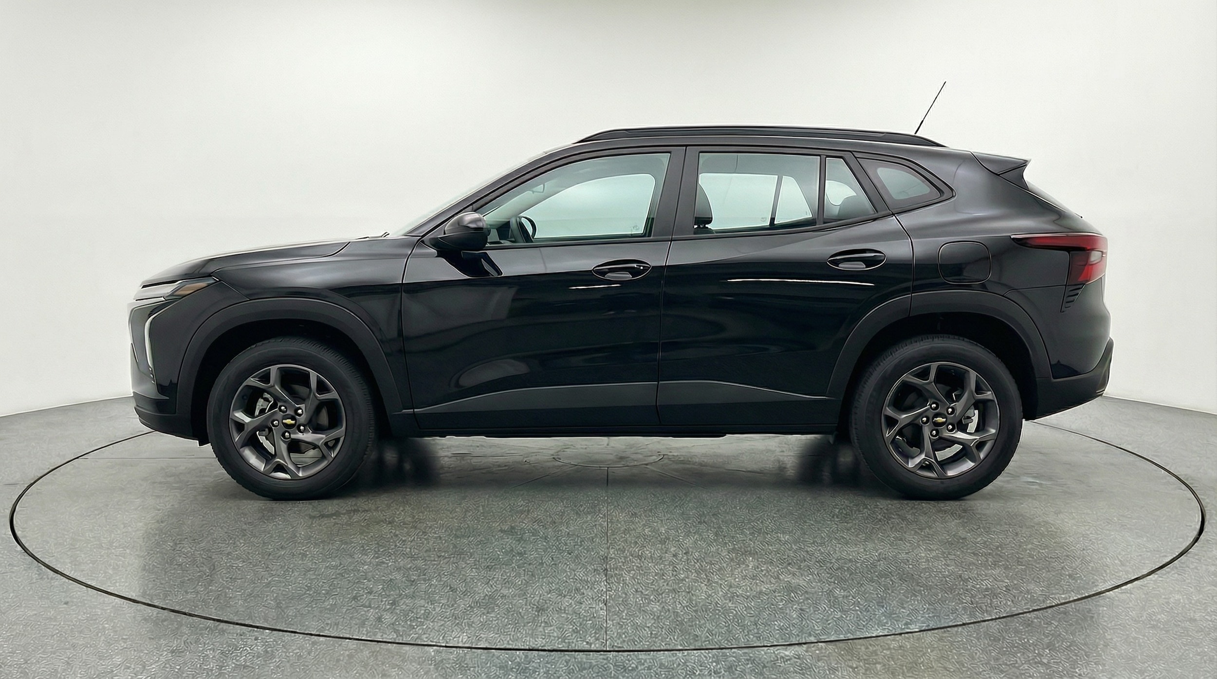 Thumbnail: 2025 Chevrolet Trax - 4