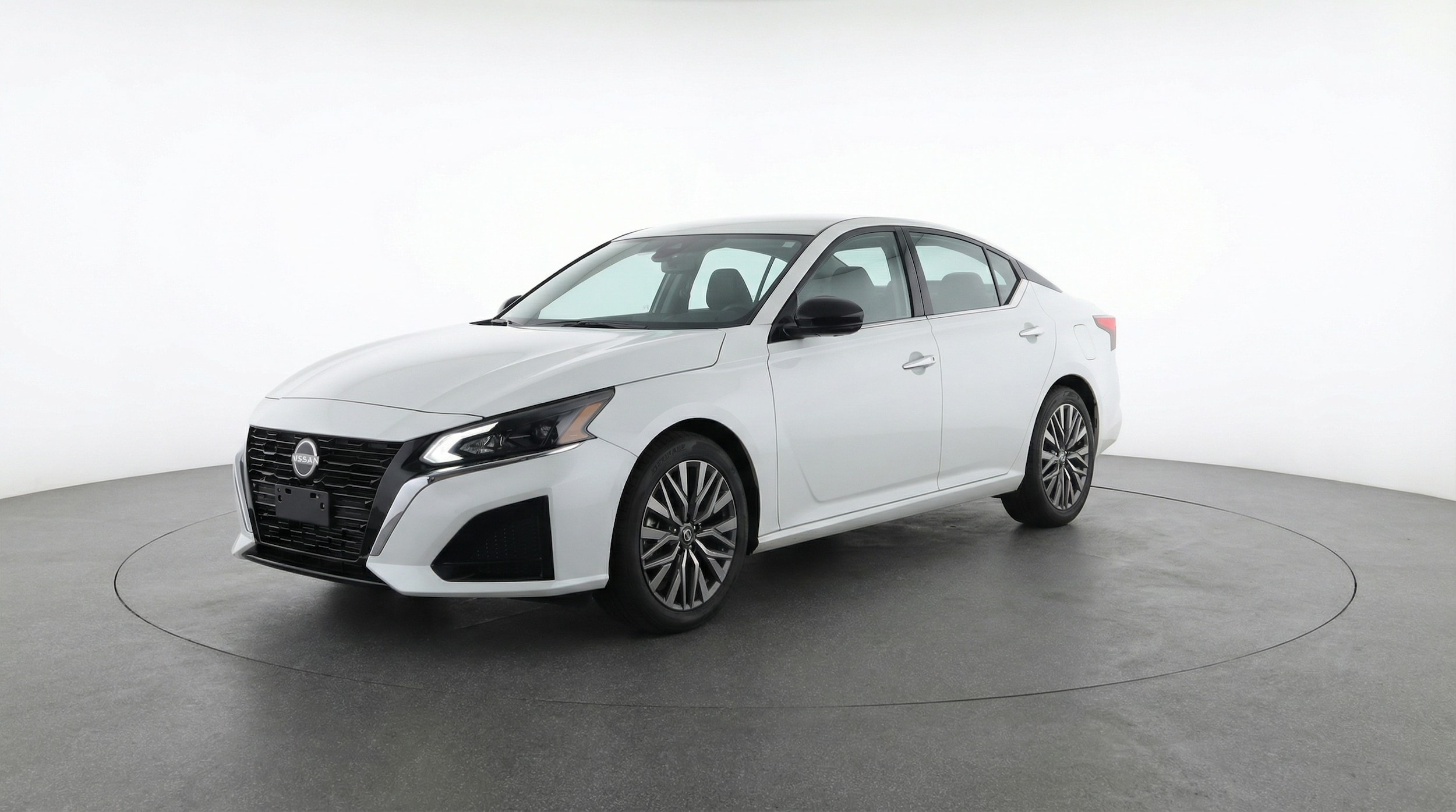 Thumbnail: 2025 Nissan Altima - 3