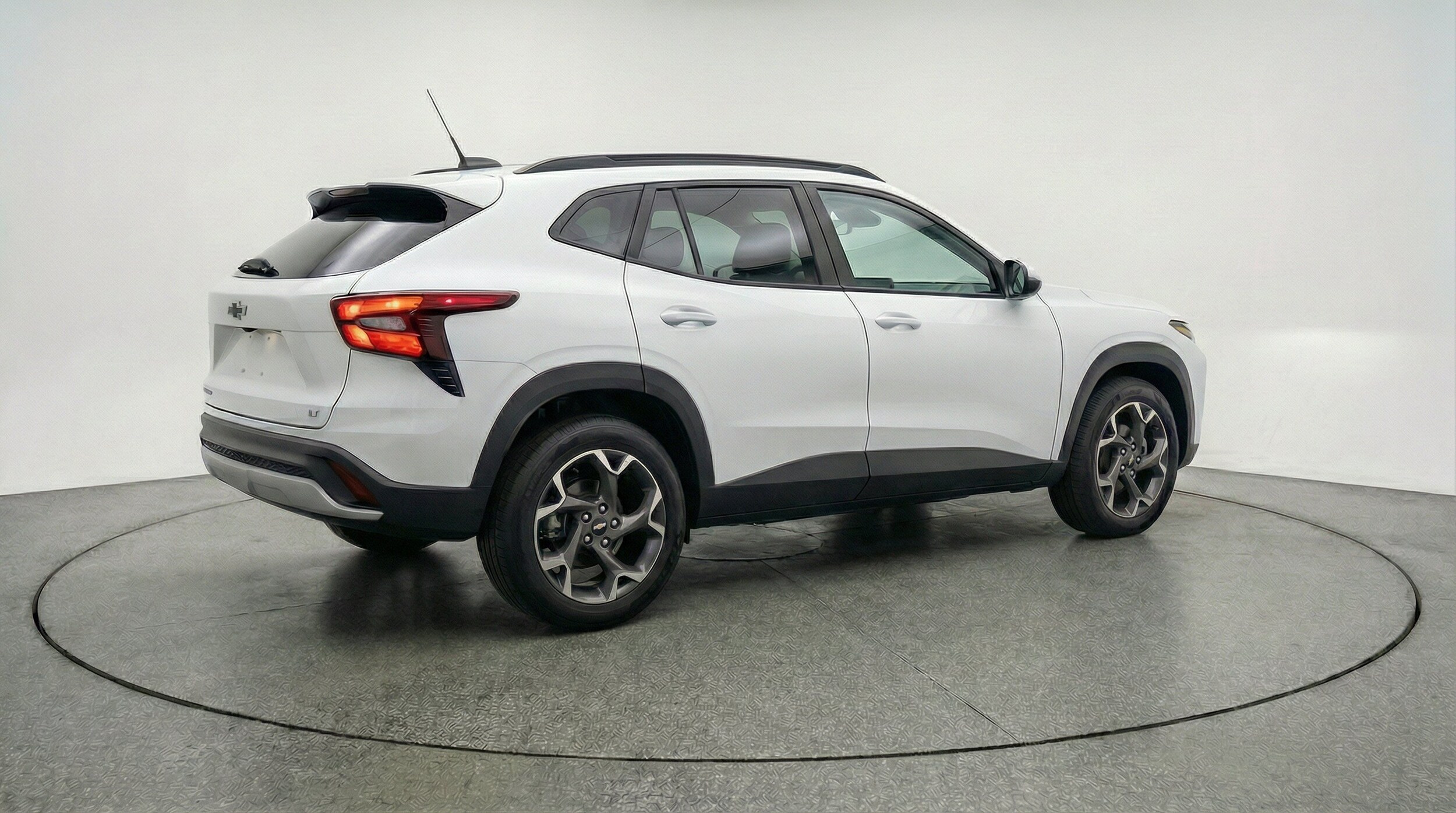Thumbnail: 2025 Chevrolet Trax - 9