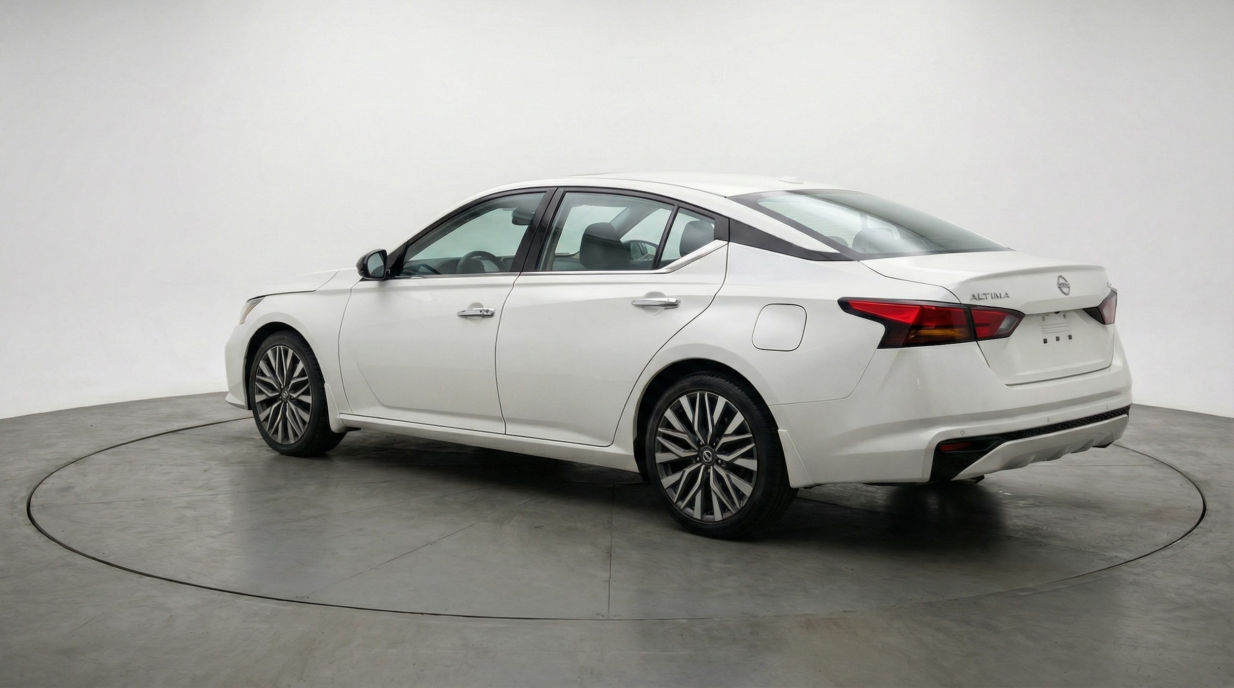 Thumbnail: 2025 Nissan Altima - 5