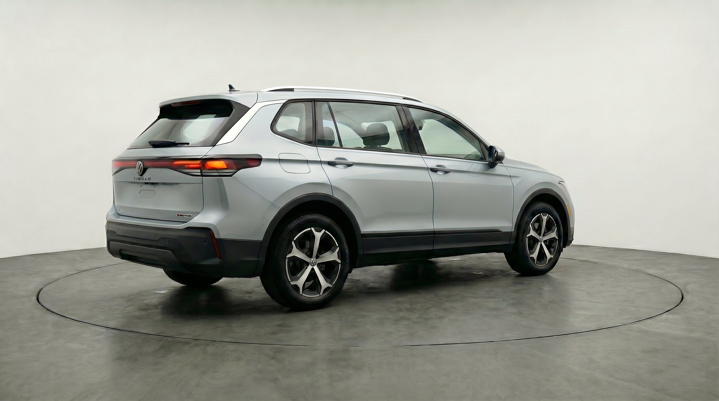 Thumbnail: 2026 Volkswagen Tiguan - 9